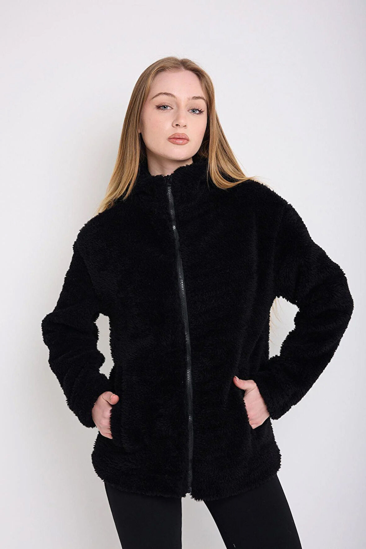 Kadın Peluş Rüzgar Geçirmez Welsoft Çift Cepli Kapüşonlu Kışlık Mont