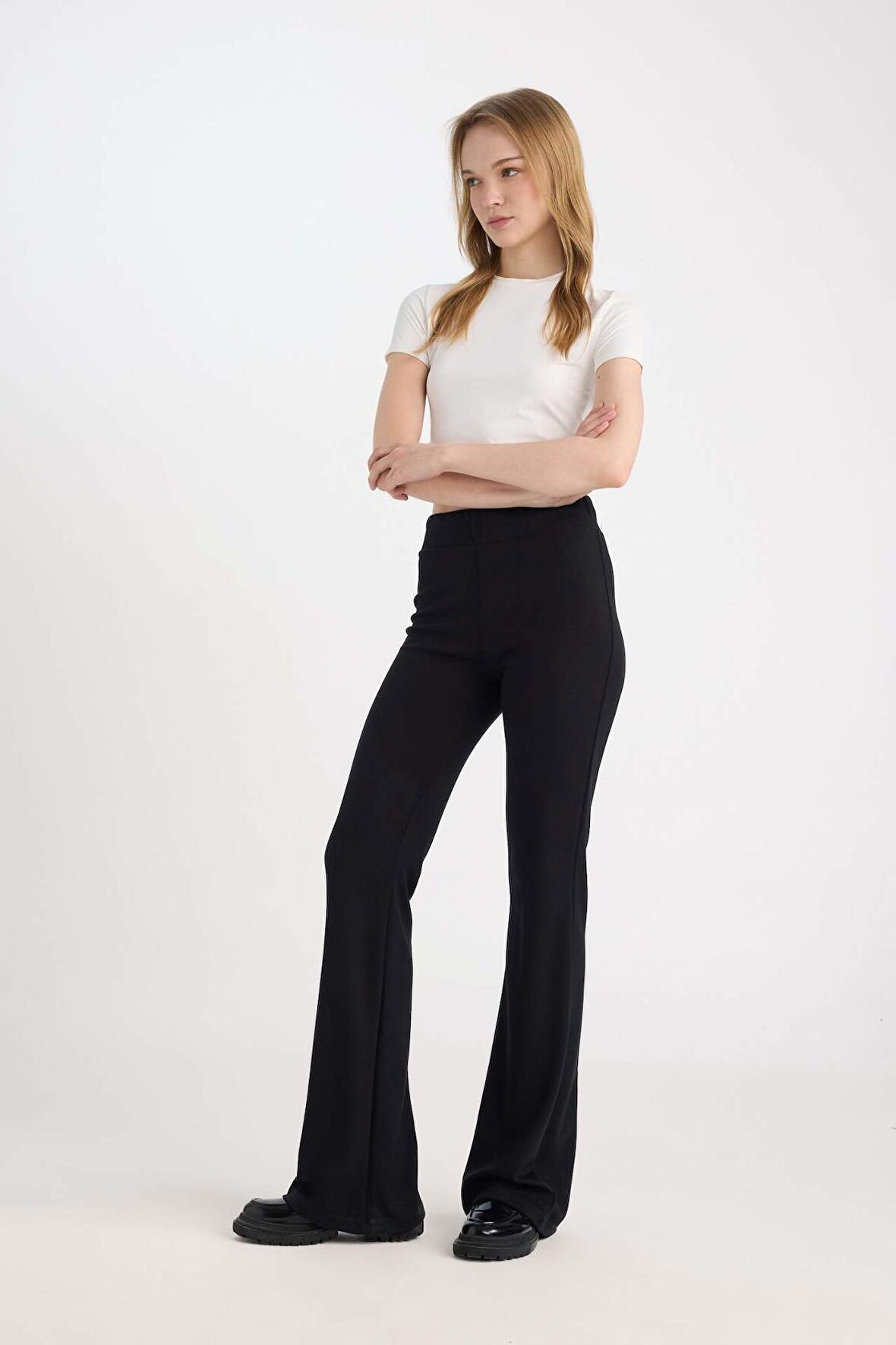 DeFacto Flare Fit Düz Paça Uzun Boy Pantolon D7452AX24AUBK81