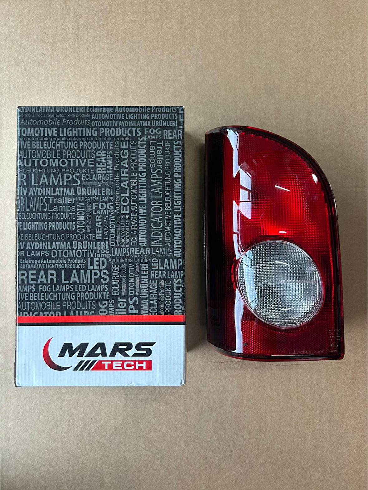 Hyundai H100 Sol Arka Stop Lambası Takımı 1996--2003