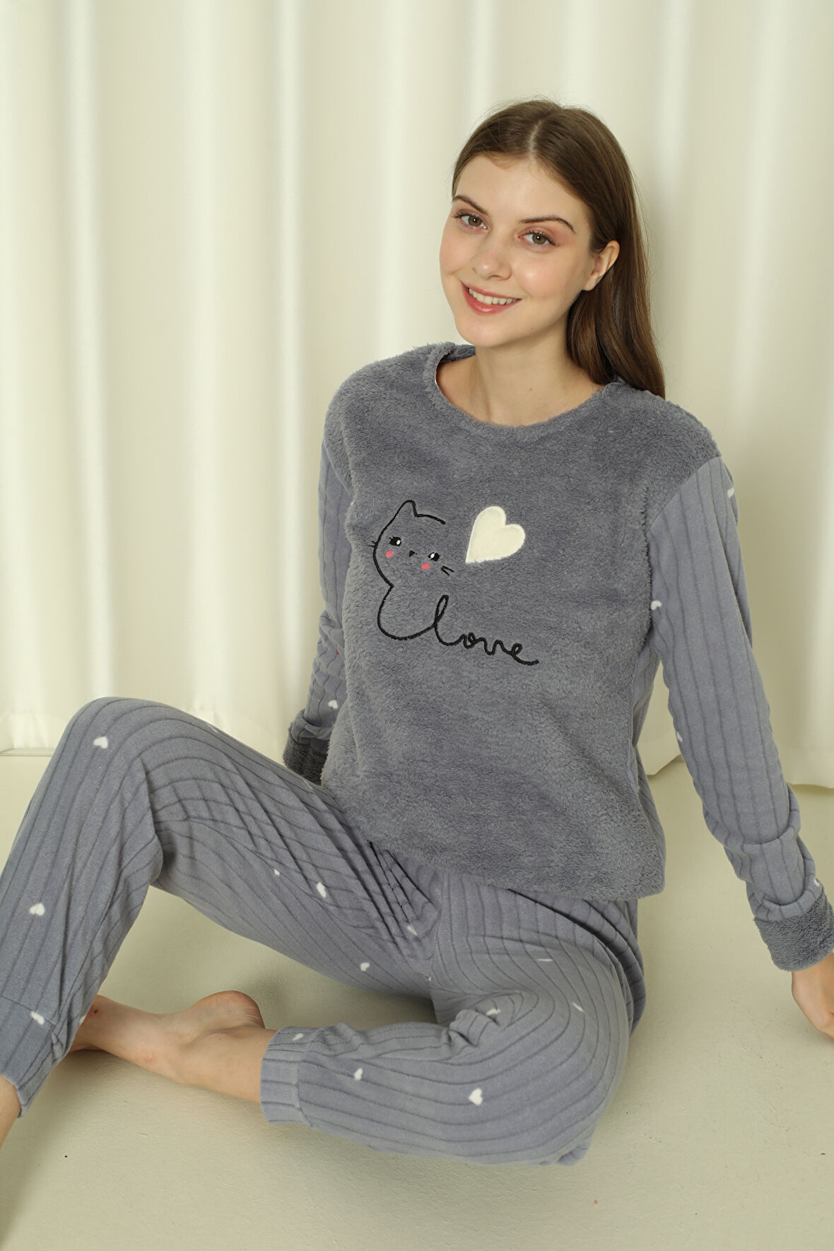 Fwn 04-3309 Peluş Welsoft Polar Kışlık Yumoş Kalpli Kedili Kadın Pijama Takımı