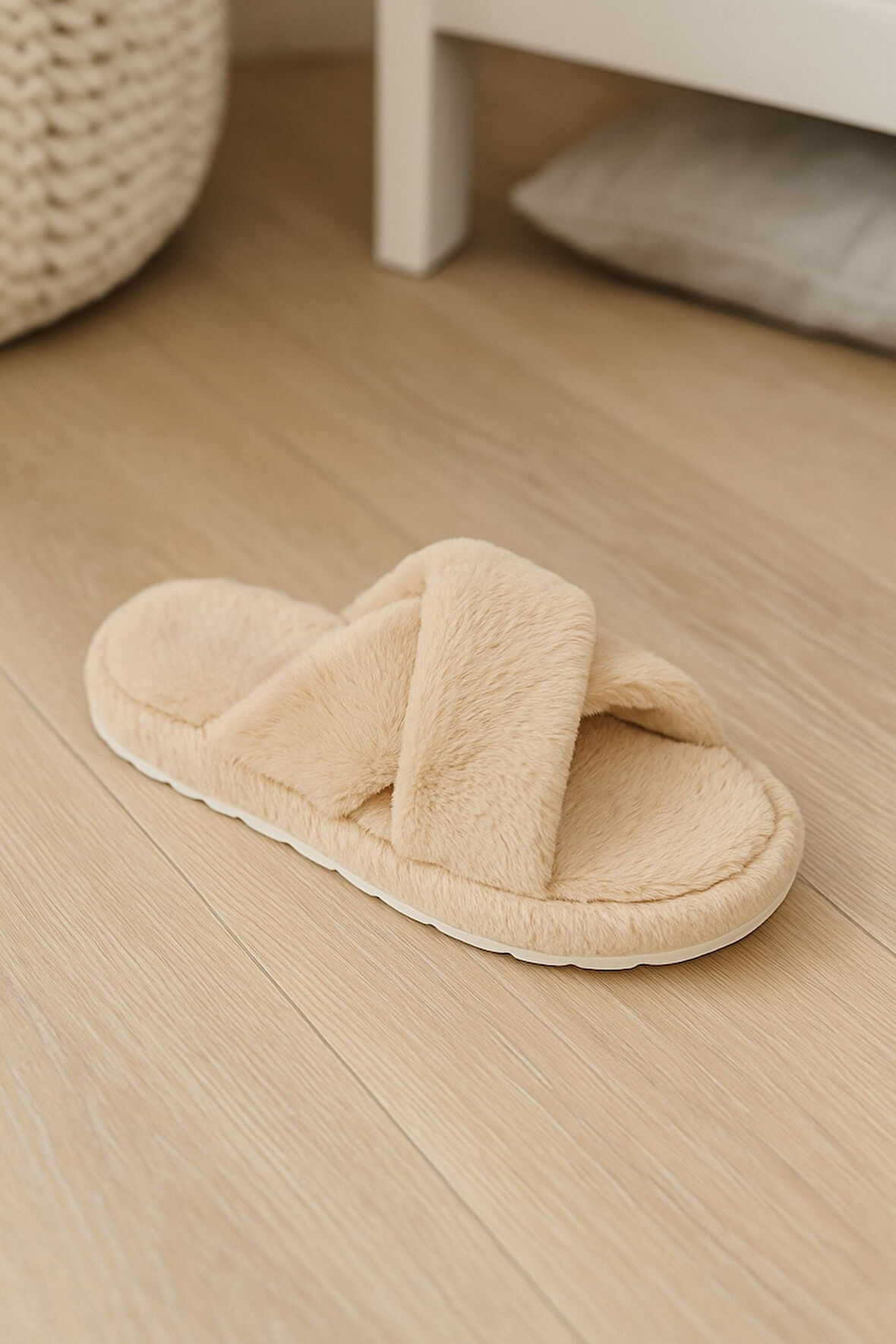 CP30 Tüylü Pofuduk Çapraz Kışlık Kadın Ev Terliği