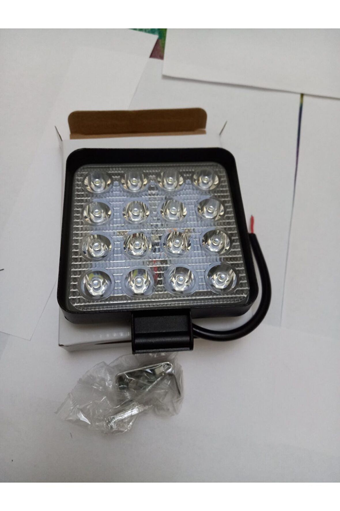 Gündüz Farı 16 Led Kare Iş Makinası Çalışma Lambası 48 Watt 558134