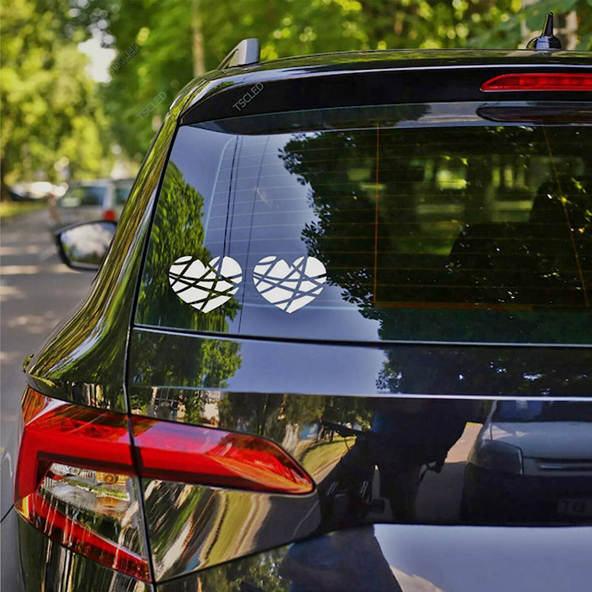 Kırık Kalp Araba Oto Sticker Yapıştırması_76