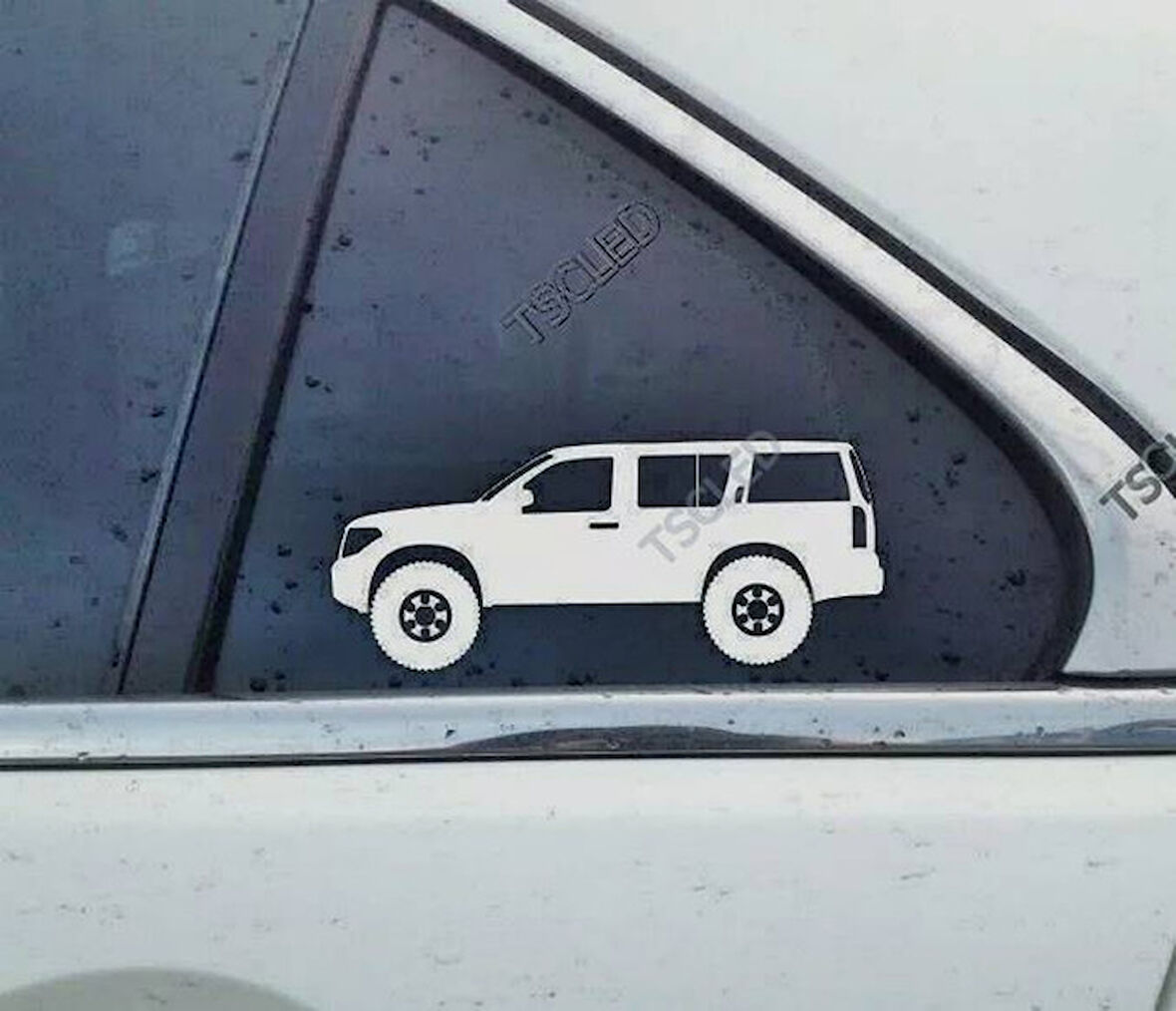 Pathfinder R51 Kelebek Cam Oto Sticker 2 Adet