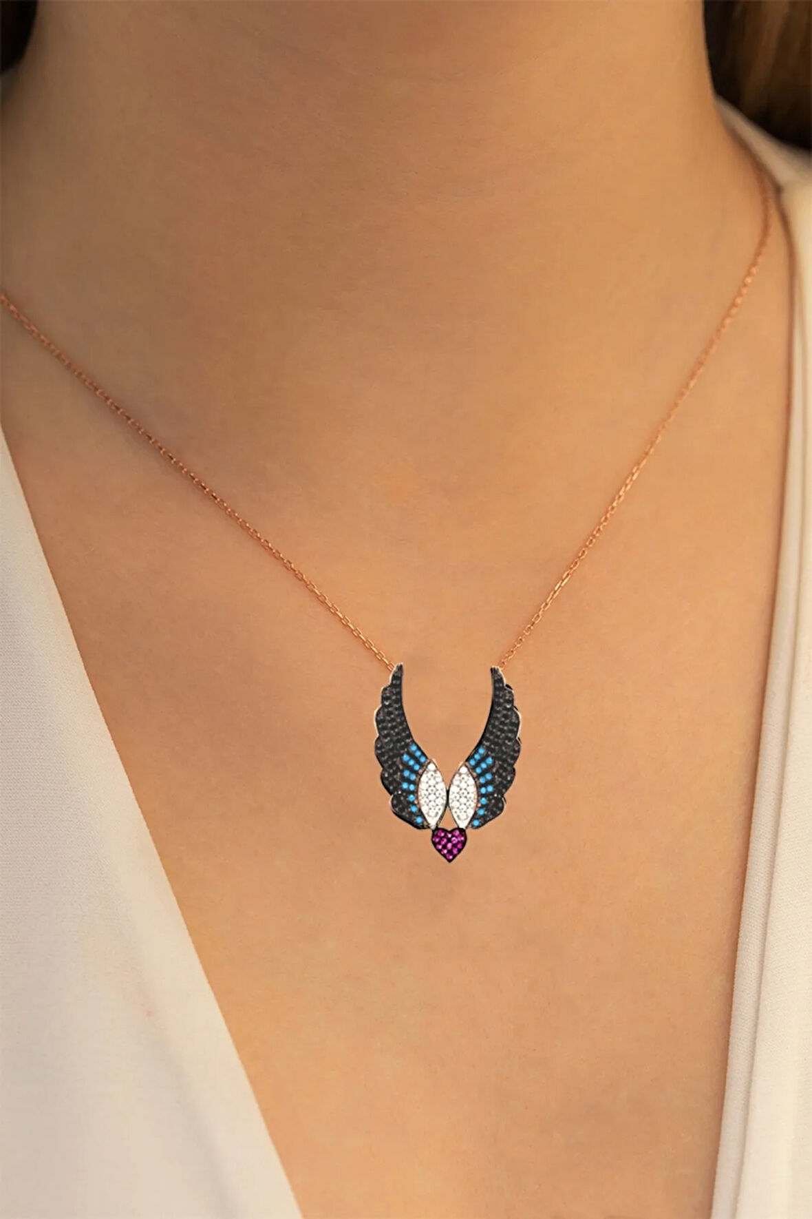 Kalpli Melek Kanadı Kadın Gümüş Kolye