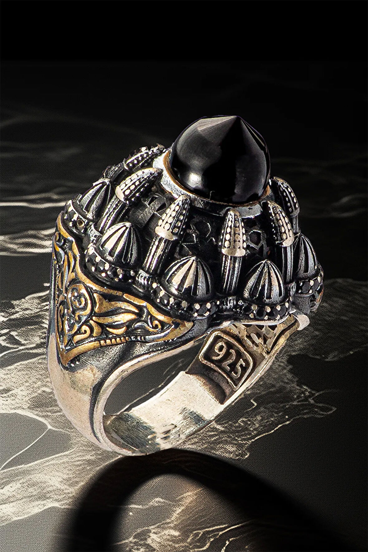 Erkek İslam Usta Tasarımı Siyah Kubbe Dini Temalı Gümüş Yüzük