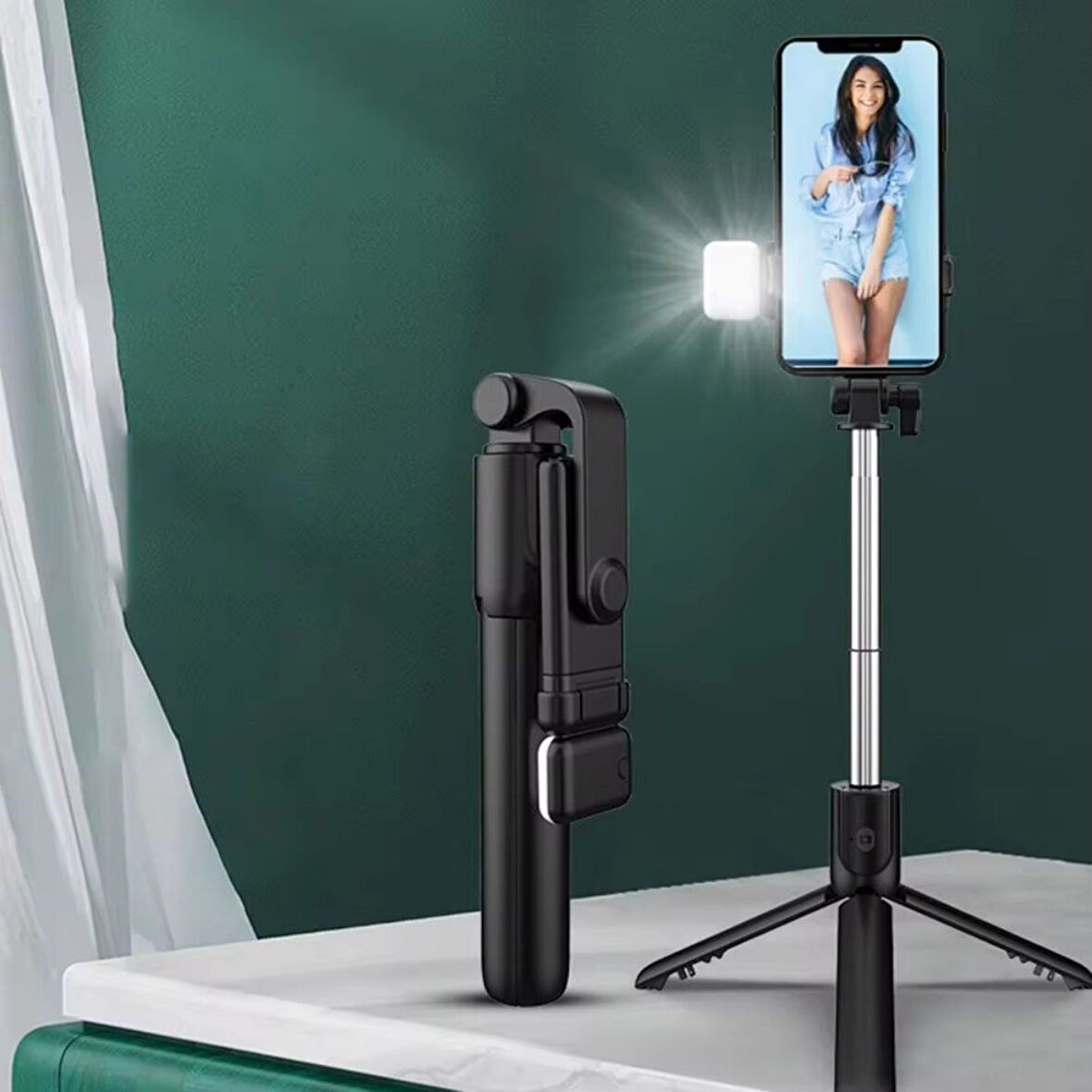 Kendiliğinden LED Işıklı Kumandalı Uzayabilen Selfie Çubuğu,Masa Üstü Tripod (5250)