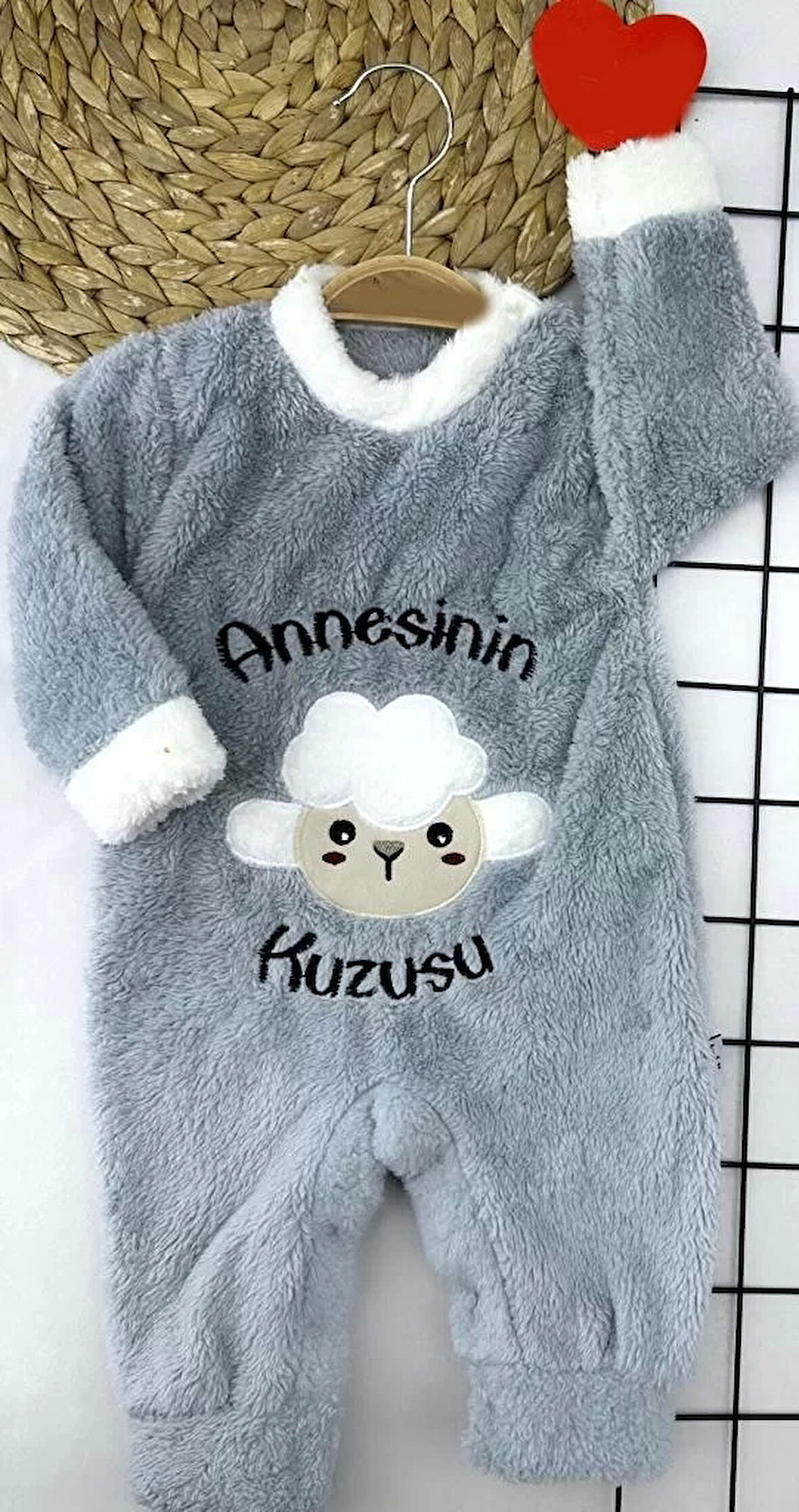 Kuzu Tüylü Kumaş Annesinin Kuzusu Nakışlı Alttan Çıtçıtlı Kız Erkek Bebek Tulumu