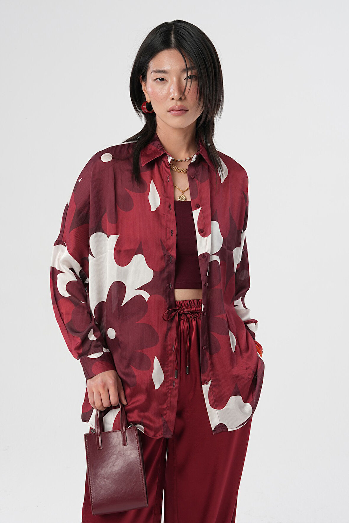 KADIN ÇİÇEK DESENLİ OVERSİZE GÖMLEK