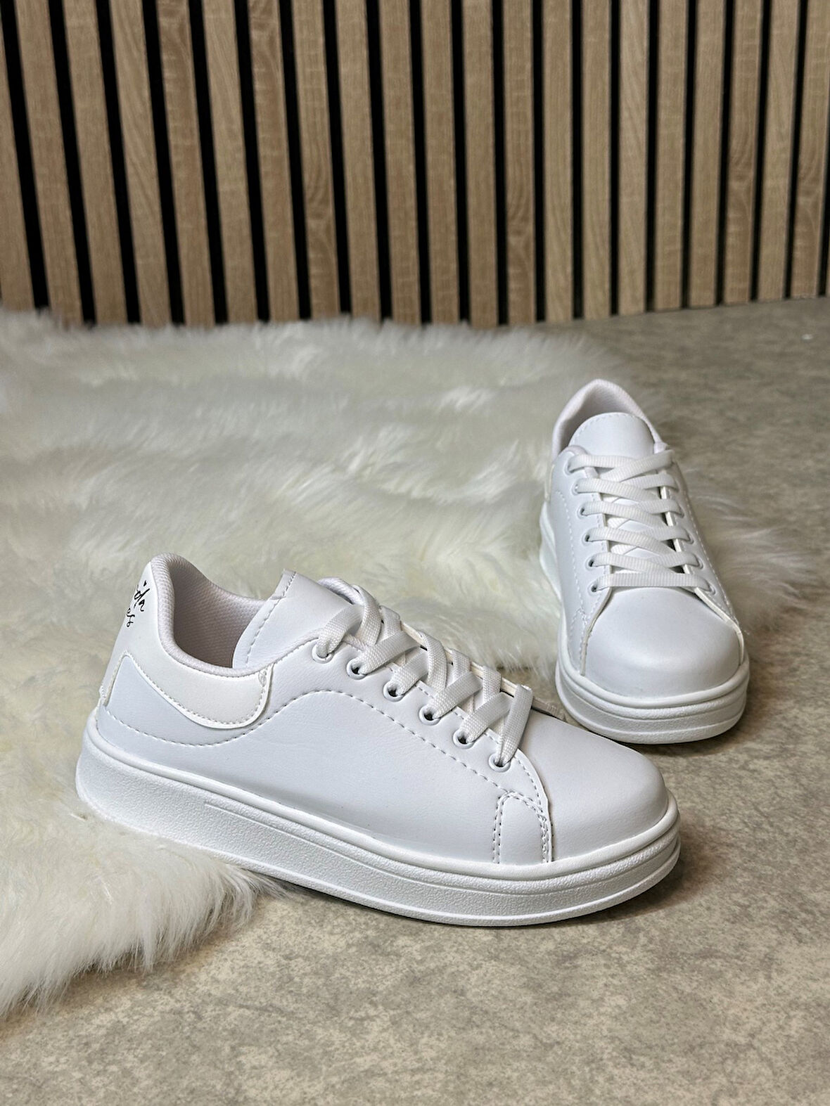 Günlük Kadın Sneaker Spor Ayakkabı Bağcıklı Rahat Hafif Kalın Tabanlı 525G