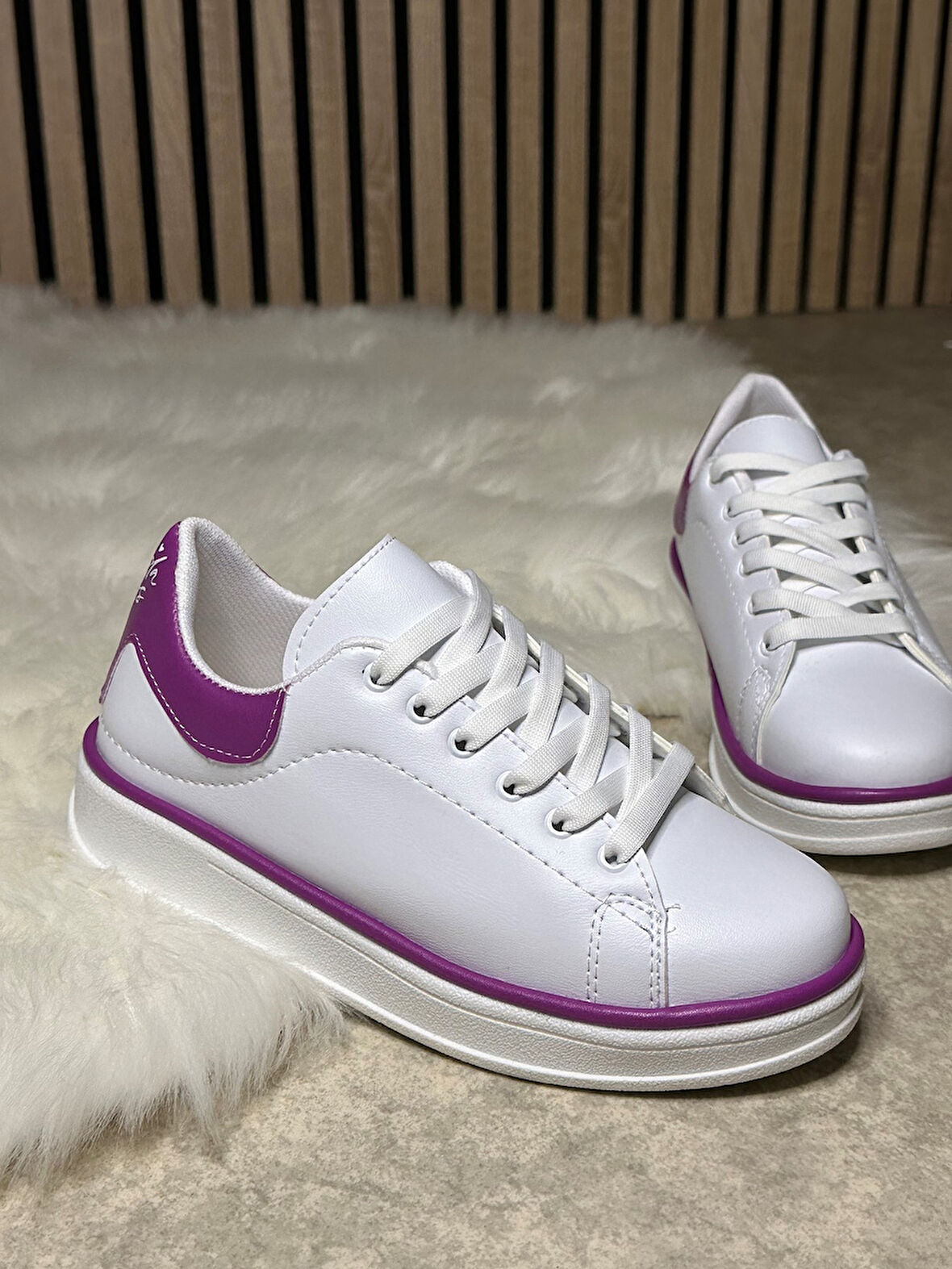 Günlük Kadın Sneaker Spor Ayakkabı Bağcıklı Rahat Hafif Kalın Tabanlı 525G