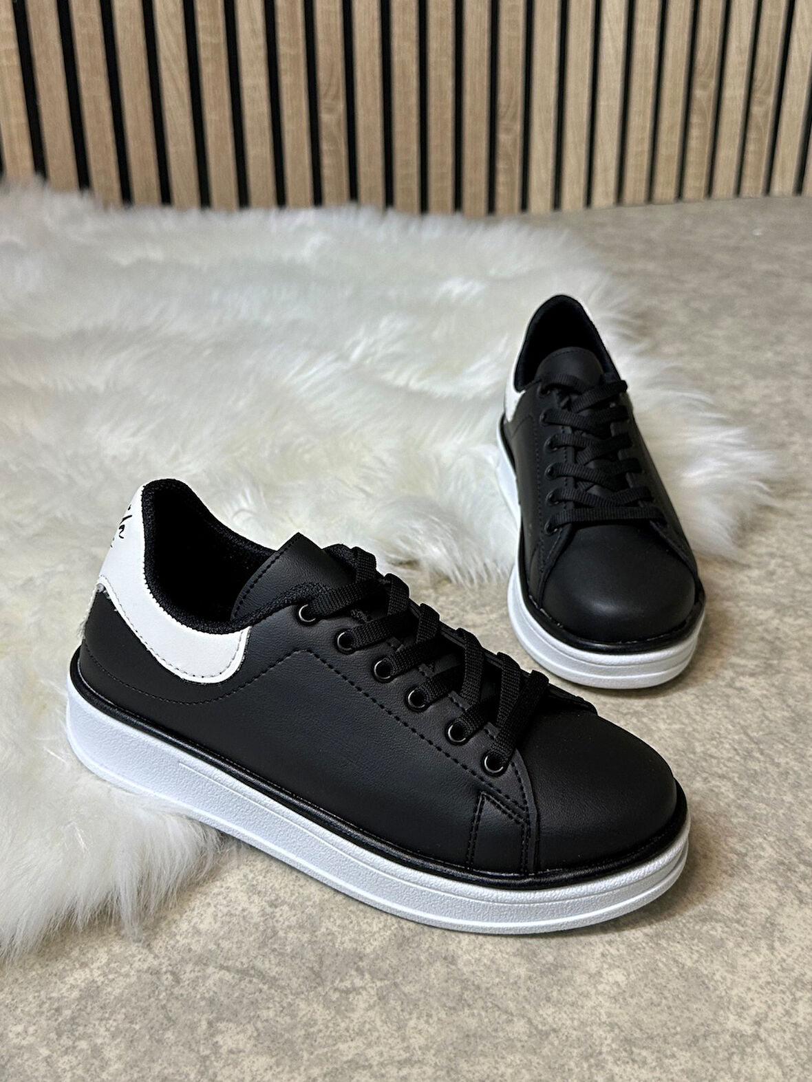 Günlük Kadın Sneaker Spor Ayakkabı Bağcıklı Rahat Hafif Kalın Tabanlı 525G