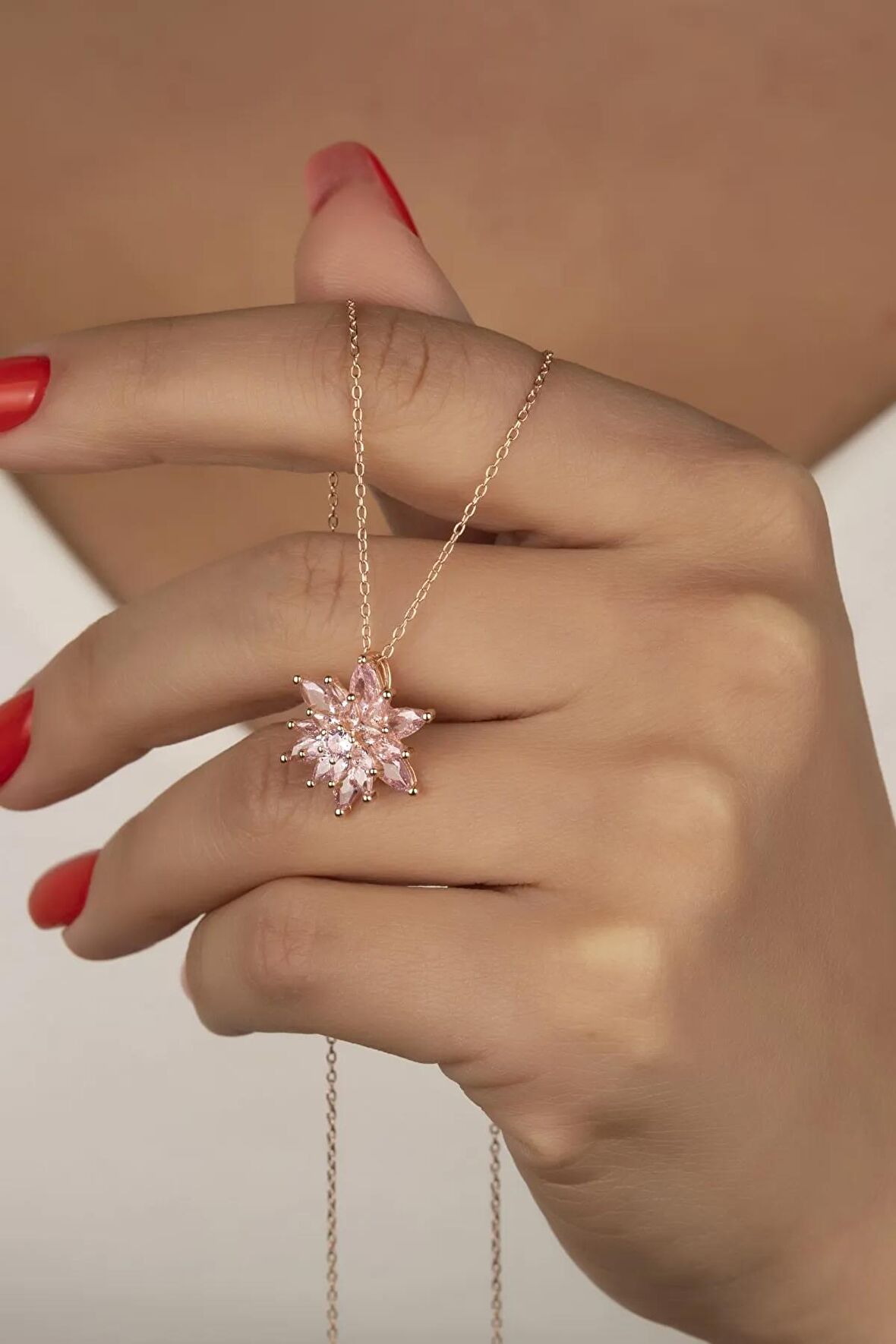 925 Ayar Gümüş 4 Katman Pembe Lotus Çiçeği Kolye