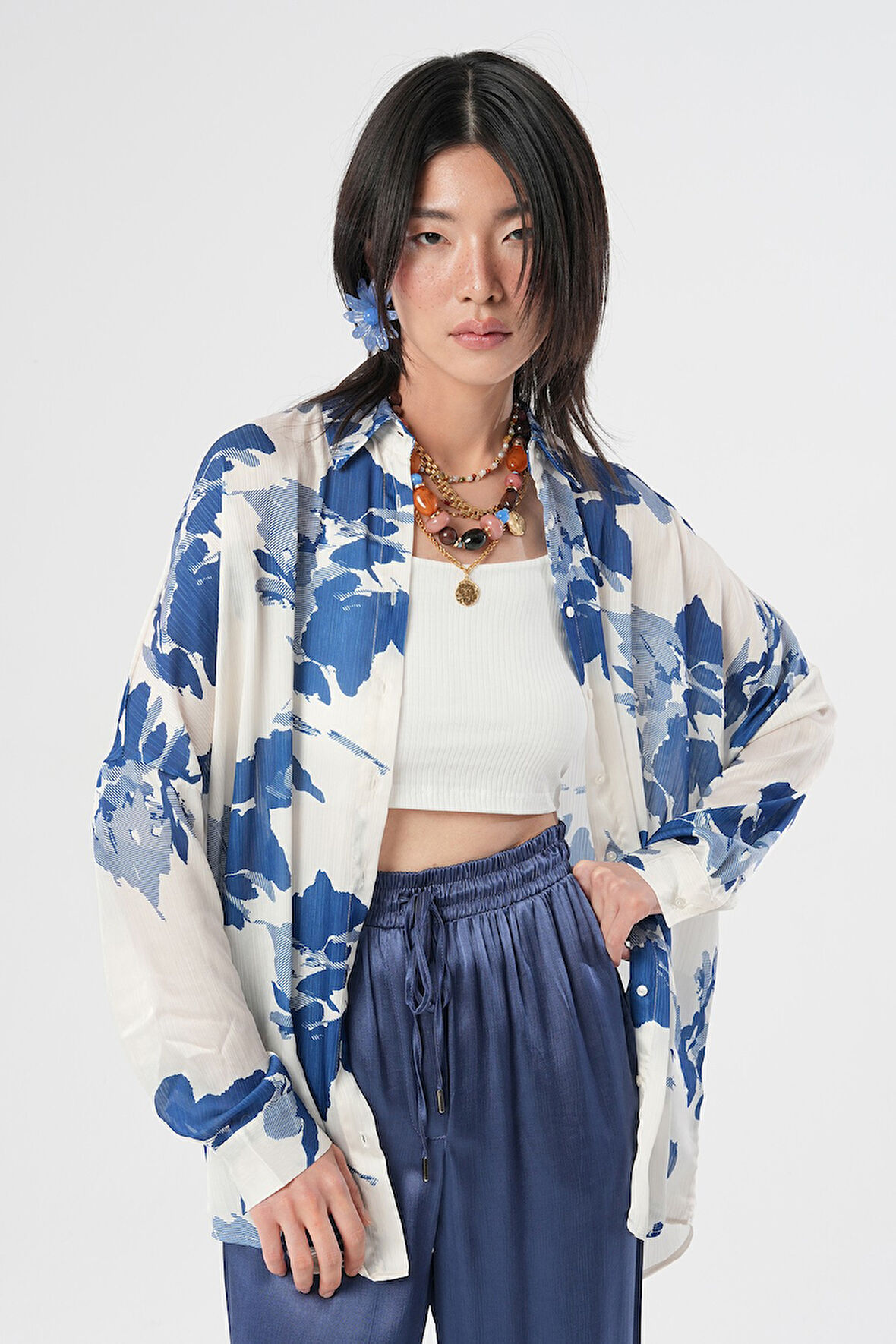 KADIN KARIŞIK DESENLİ OVERSİZE DİJİTAL GÖMLEK