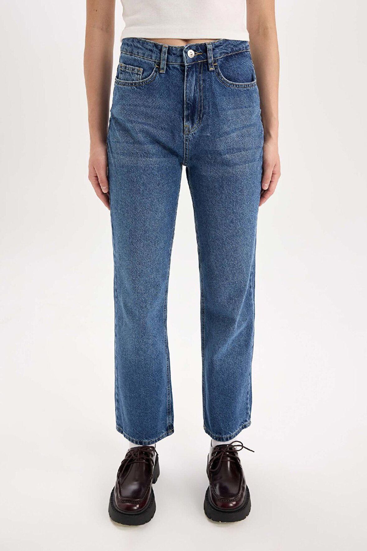 Straight Fit Yüksek Bel Bilek Boy Jean Yıkamalı Pantolon