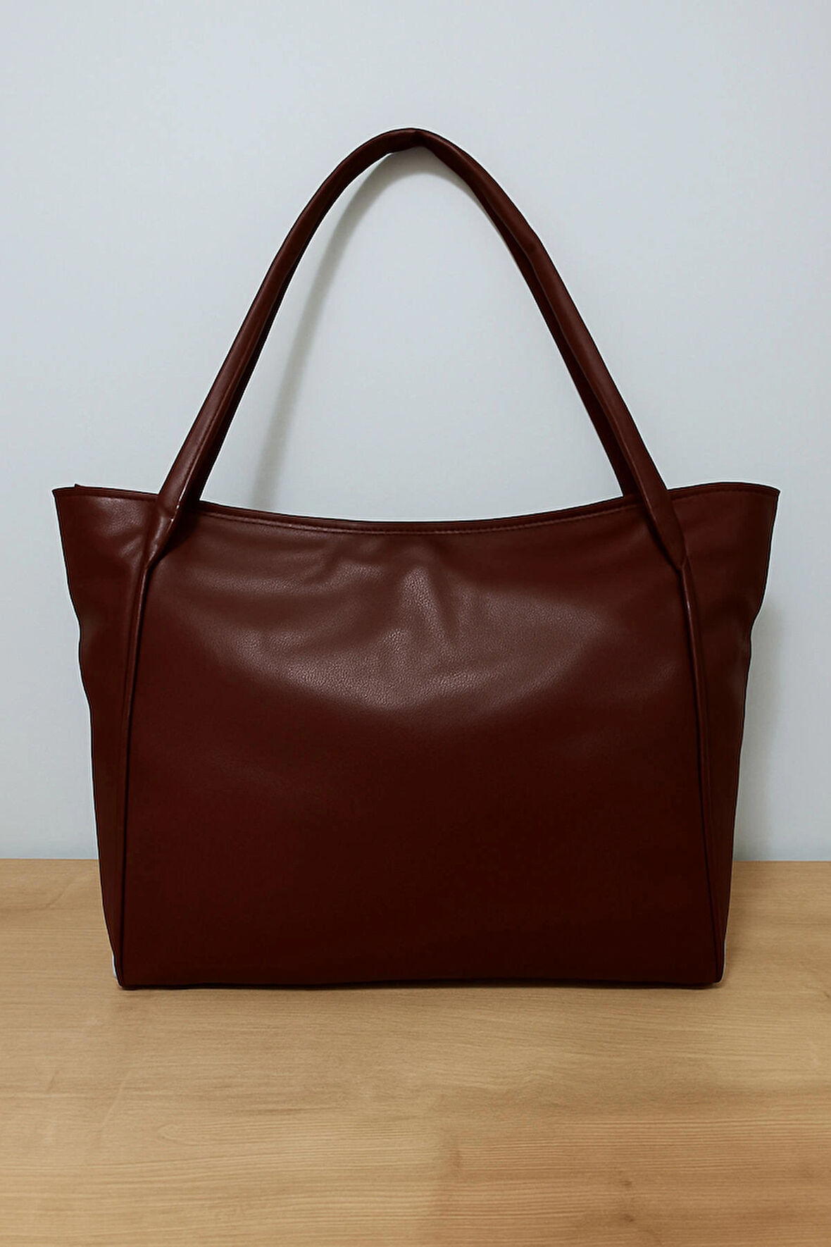 Geniş Şık Kadın Deri Omuz Çantası