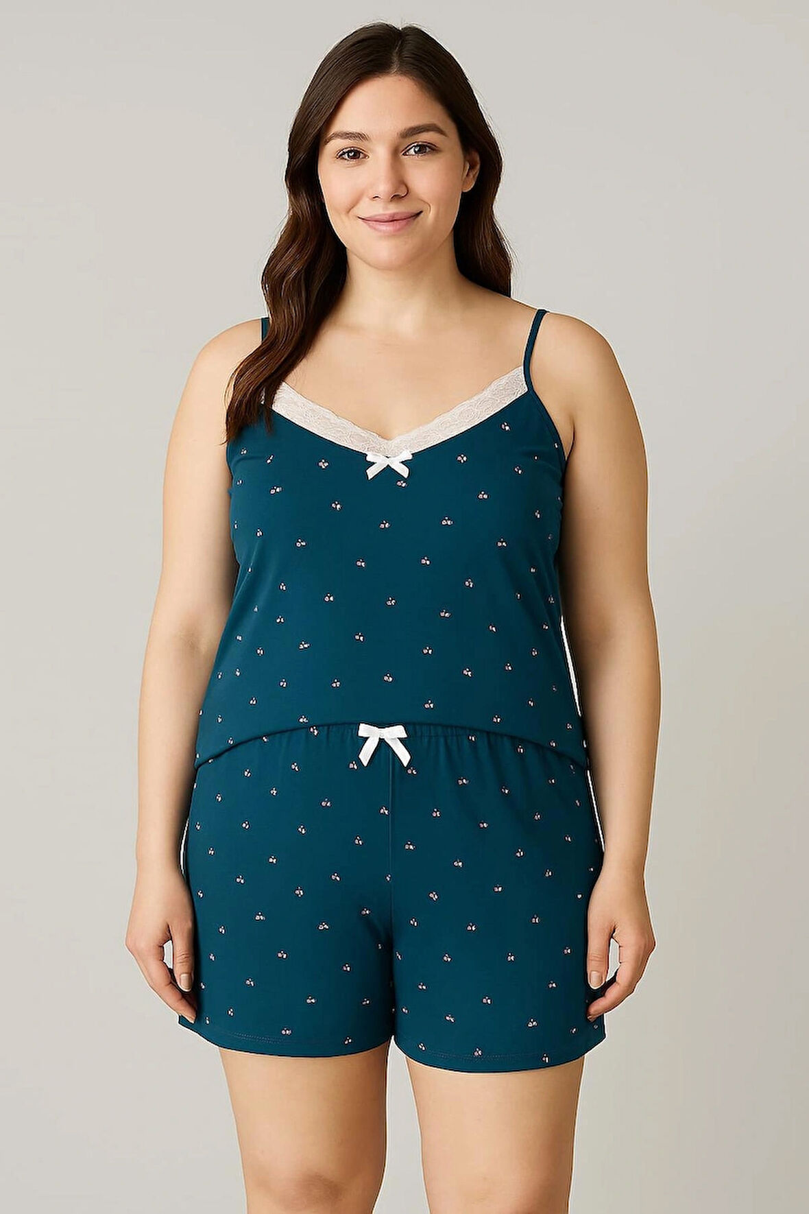 KADIN Büyük Beden İp Askılı Bluz ve Şortlu Alt Üst Pijama - GENİŞ KESİM - ÖLÇÜLER ÜRÜN AÇIKLAMASINDA