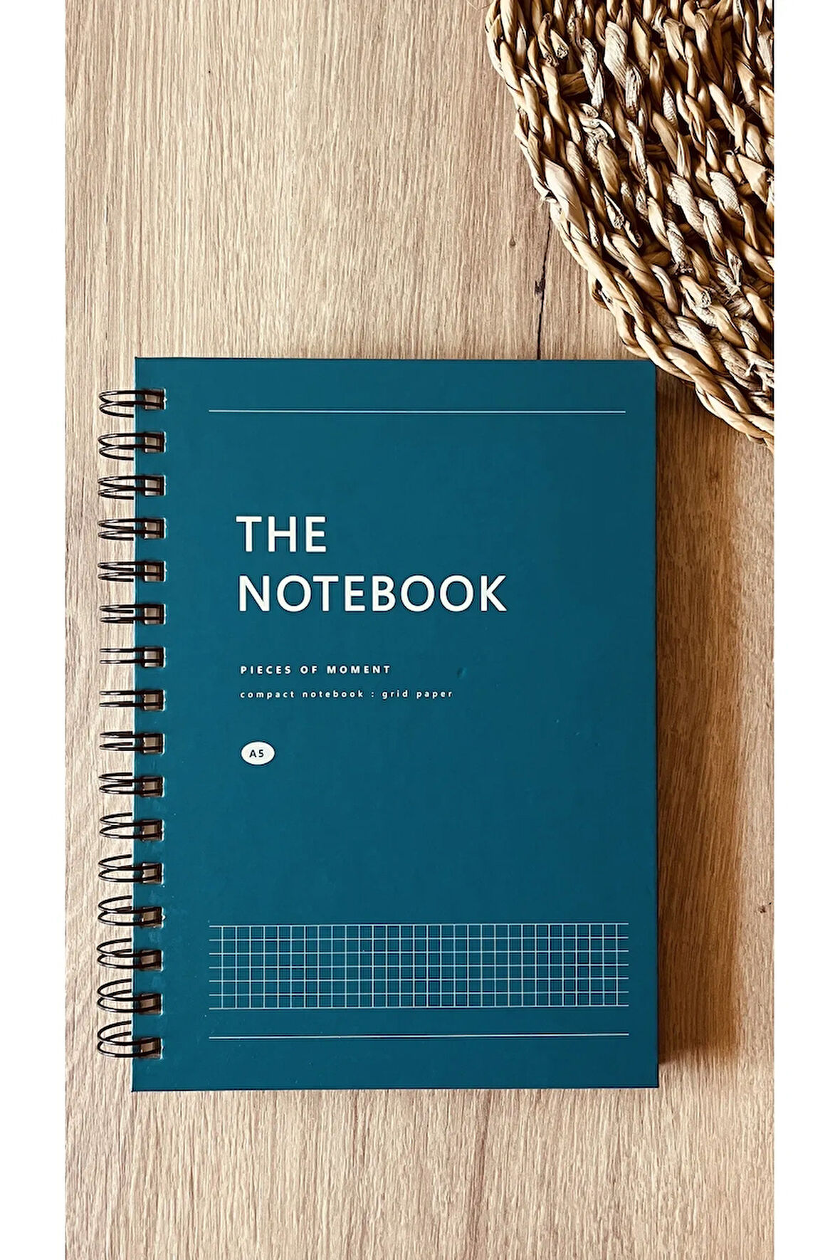 Sert Mukavva Kapaklı Spiralli 80 Yaprak Kareli A5 Defter (Peacock Blue Kapak Rengi)