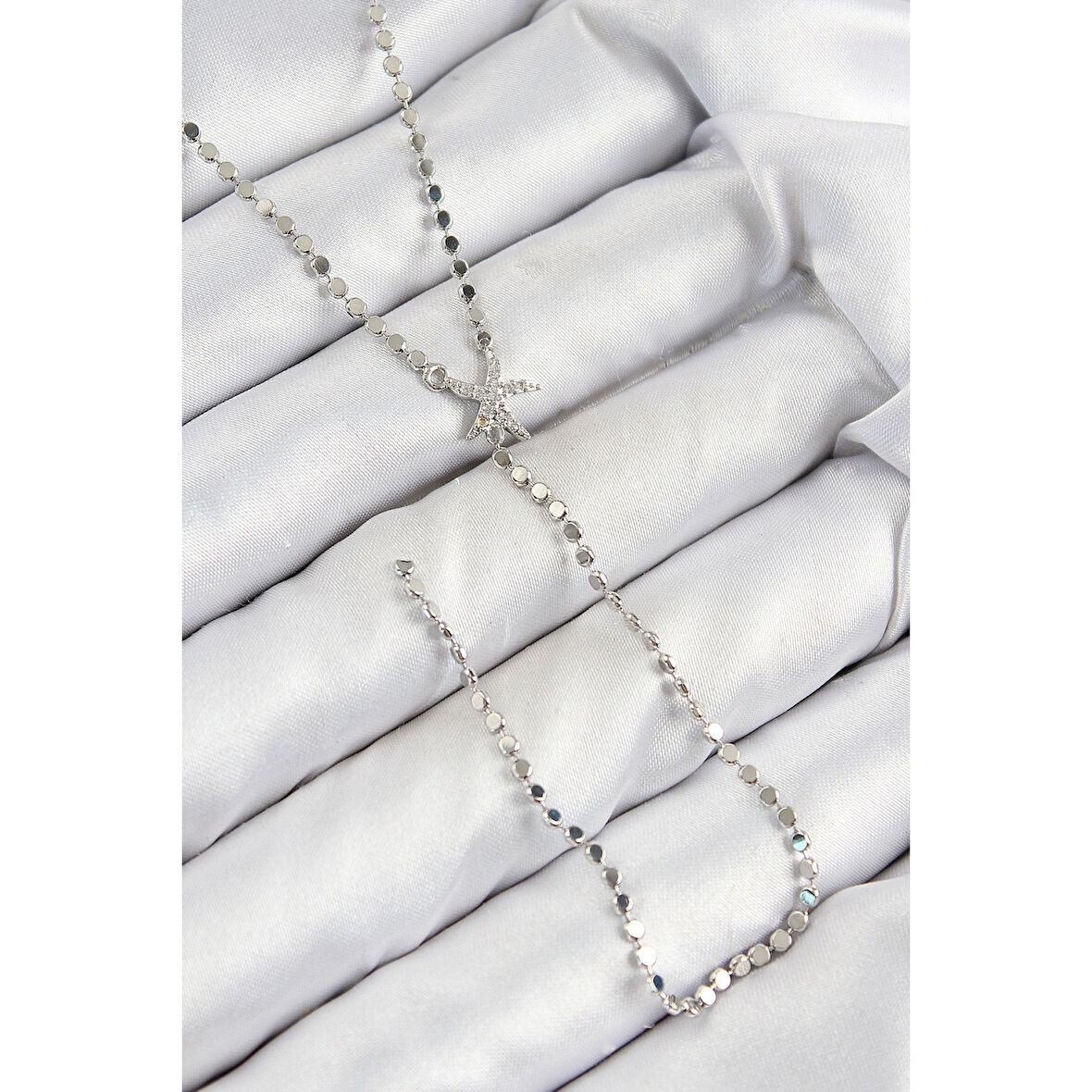 Pirinç Zirkon Taşlı Ezme Zincirli Deniz Yıldızı Model Gümüş Renk Y Kolye