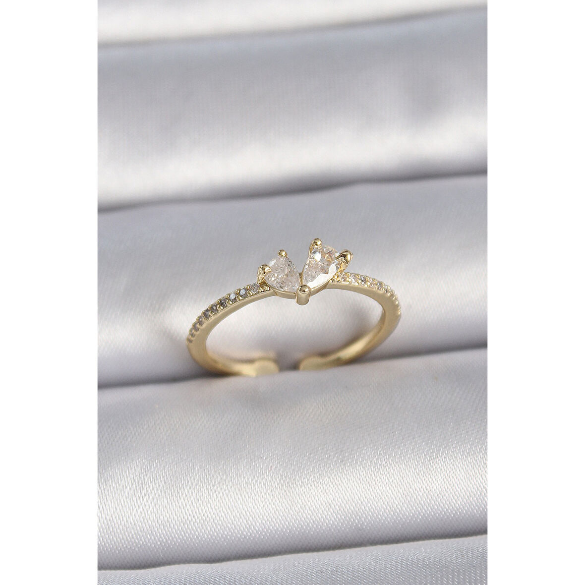 Pirinç Gold Renk Ayarlanabilir Zirkon Taşlı Kalp Model Kadın Yüzük