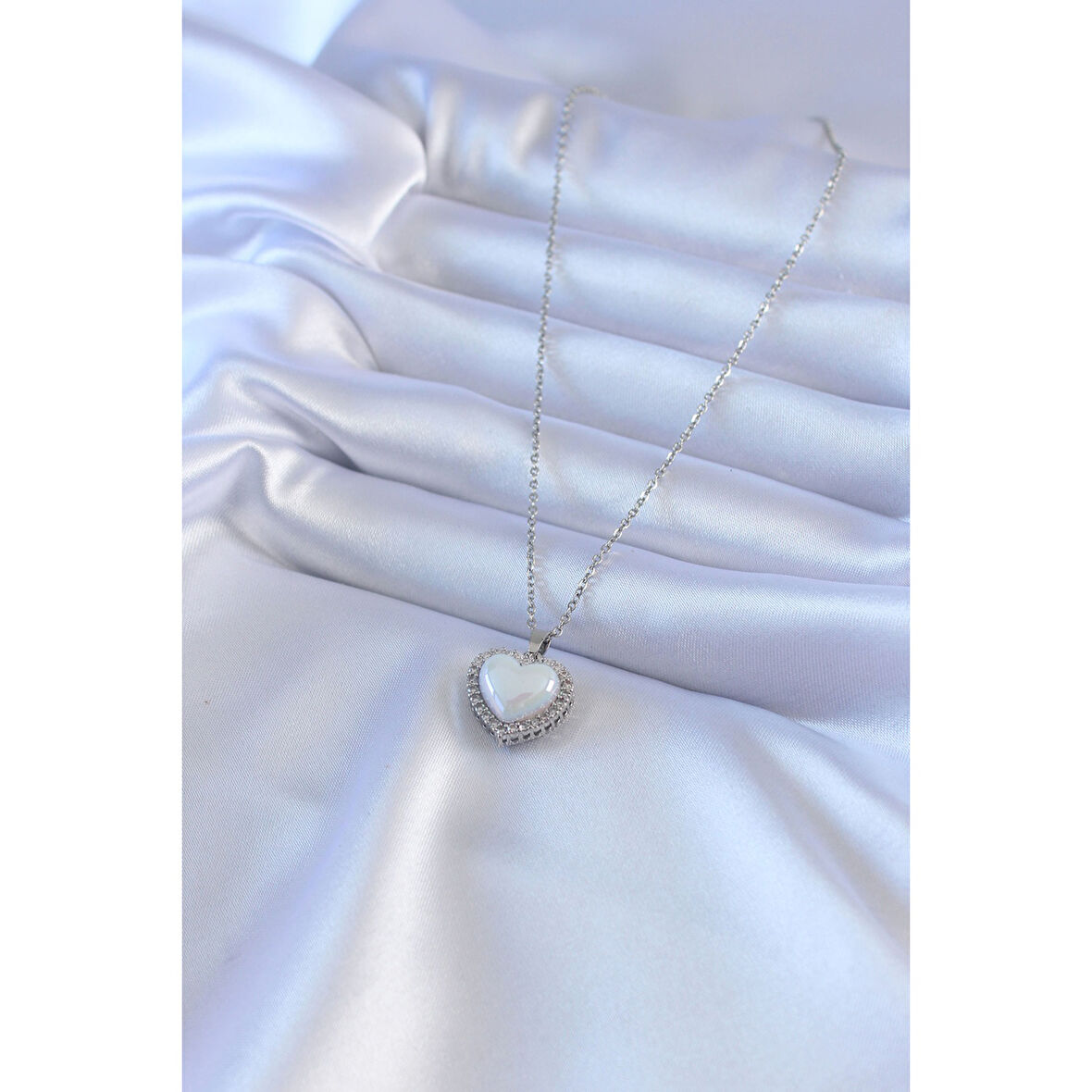 316L Çelik Gümüş Renk İncili Kalp Model Zirkon Taşlı Kadın Kolye