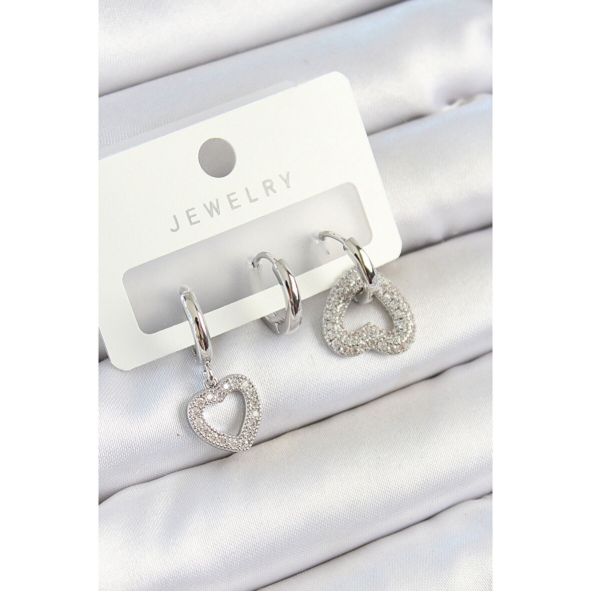 Pirinç Zirkon Taşlı Kalp Model Gümüş Renk 3'lü Çift Kadın Küpe Set