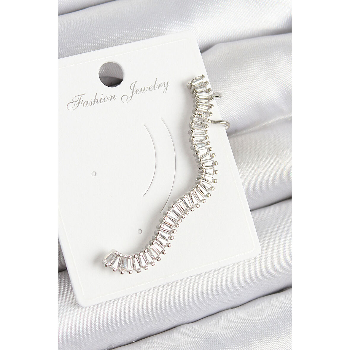 Pirinç Su Yolu Model Gümüş Renk Sağ Kıkırdak Küpe