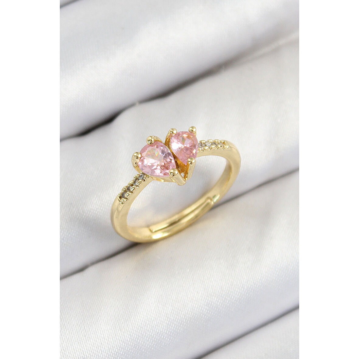 Pirinç Zirkon Taşlı Pembe Kalp Model Gold Renk Kadın Yüzük