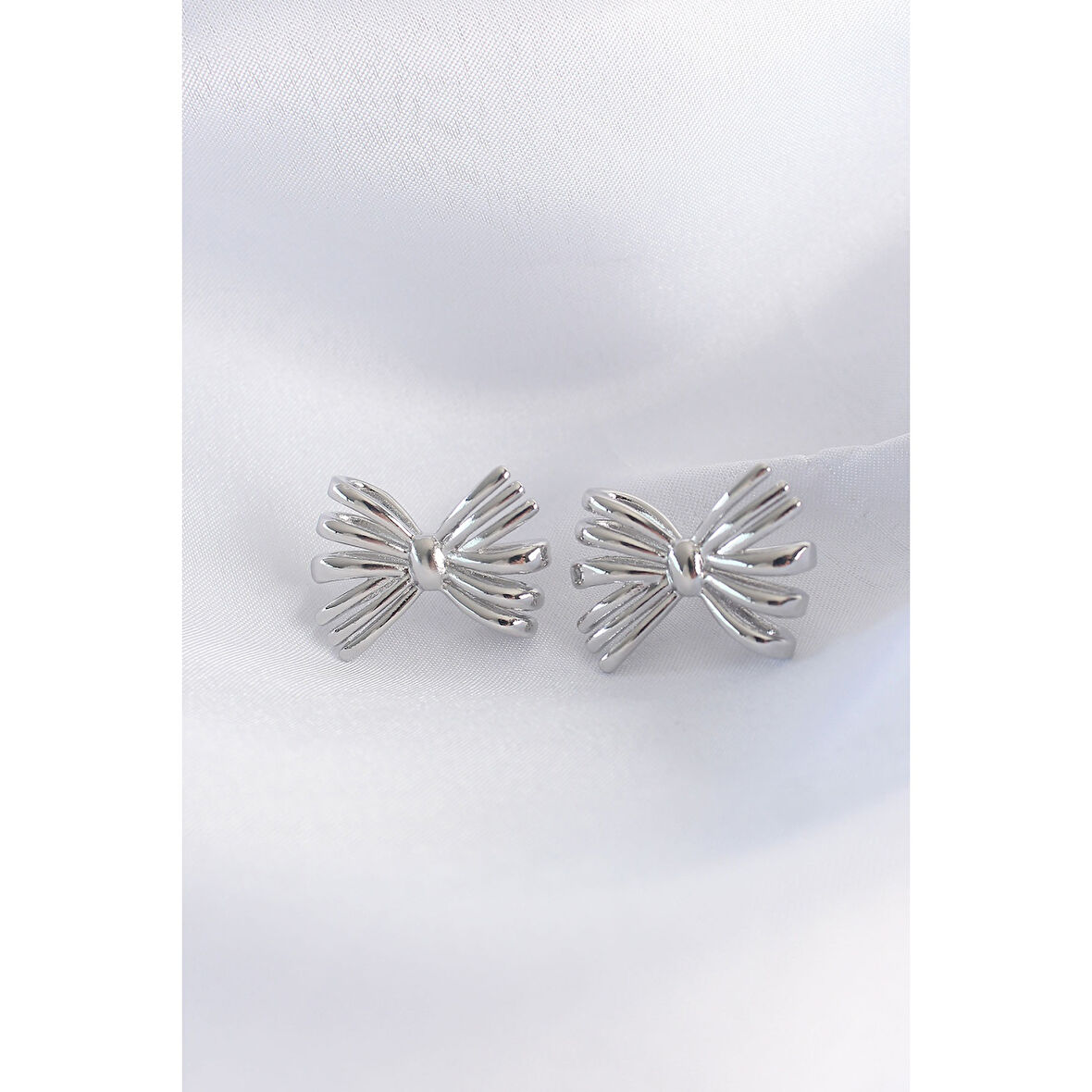 Pirinç Gümüş Renk Fiyonk Küpe