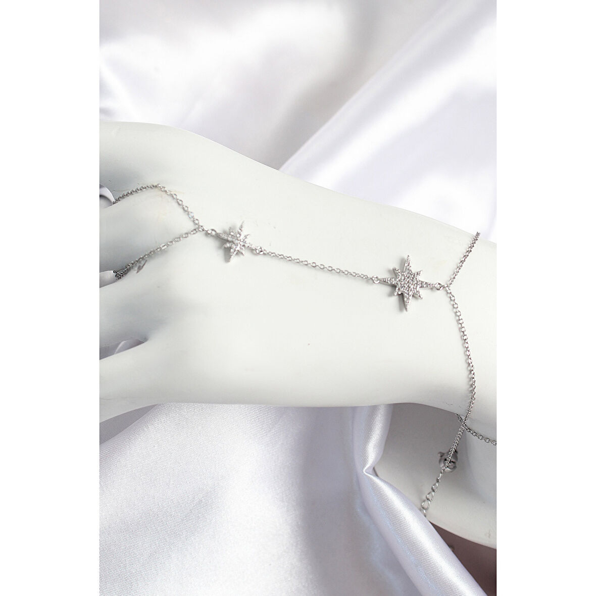 Pirinç Zirkon Taşlı Kutup Yıldızı Model Gümüş Renk Kadın Şahmeran