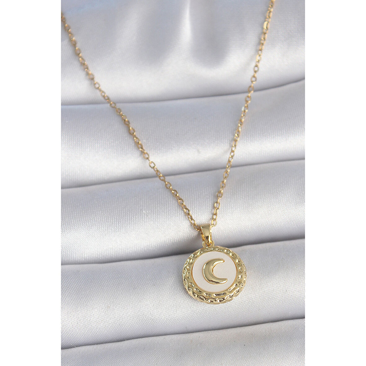 316L Çelik Gold Renk Zincir Beyaz Mineli Hilal İşlemeli Madalyon Model Kadın Kolye