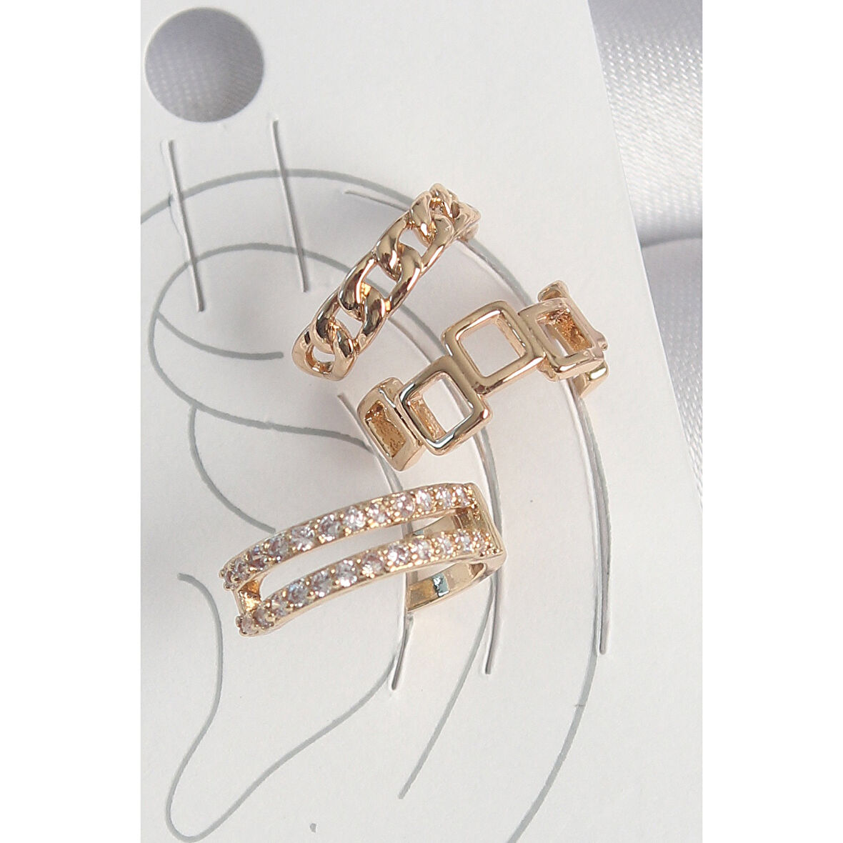 Pirinç Gold Renk Zirkon Taşlı Kare Zincir Model Kadın Kıkırdak Küpe