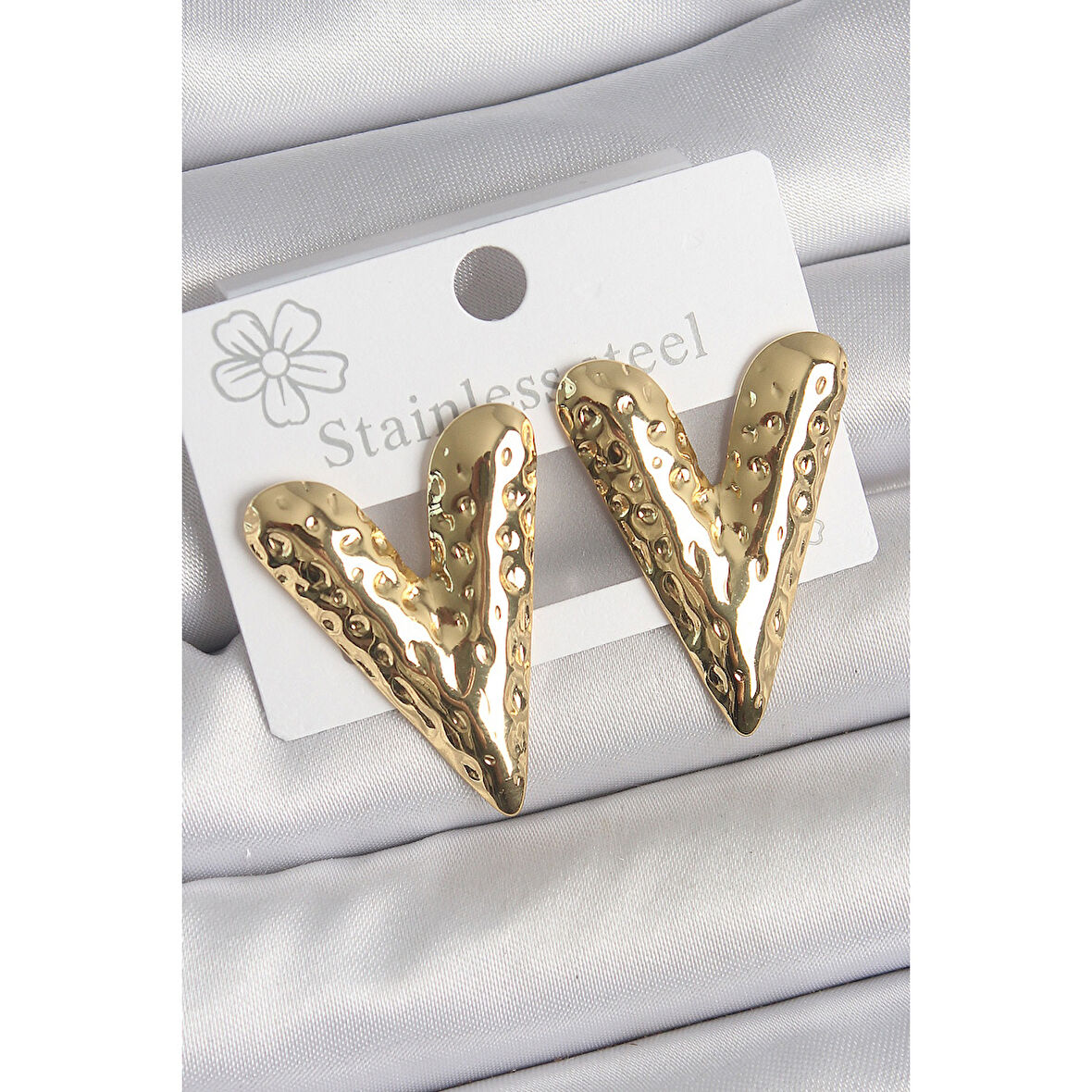 316 Çelik Gold Renk İşlemeli Kalp Model Kadın Küpe