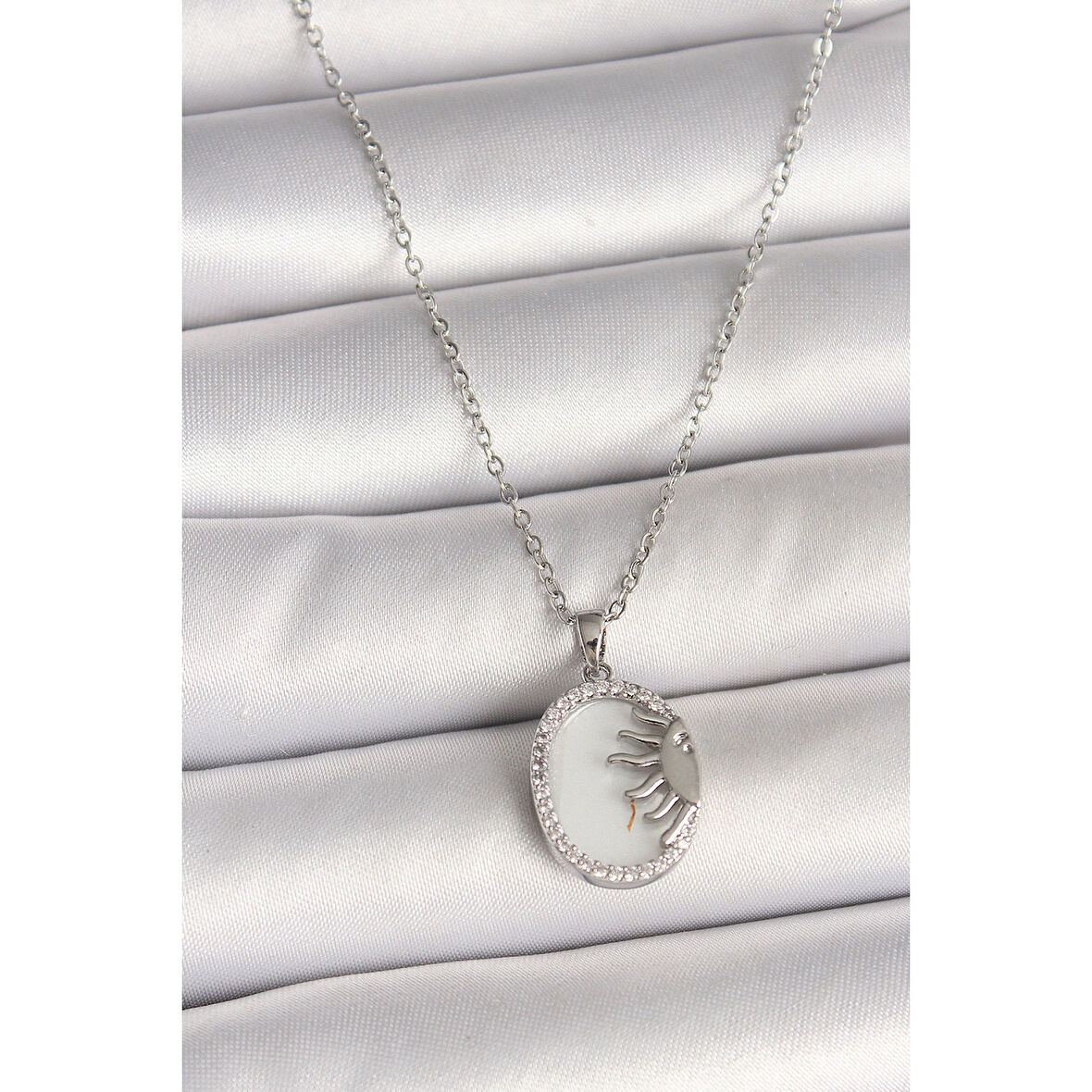 316L Çelik Gümüş Renk Zincir Beyaz Mineli Gün Batımı Model Zirkon Taş Detaylı Kadın Kolye