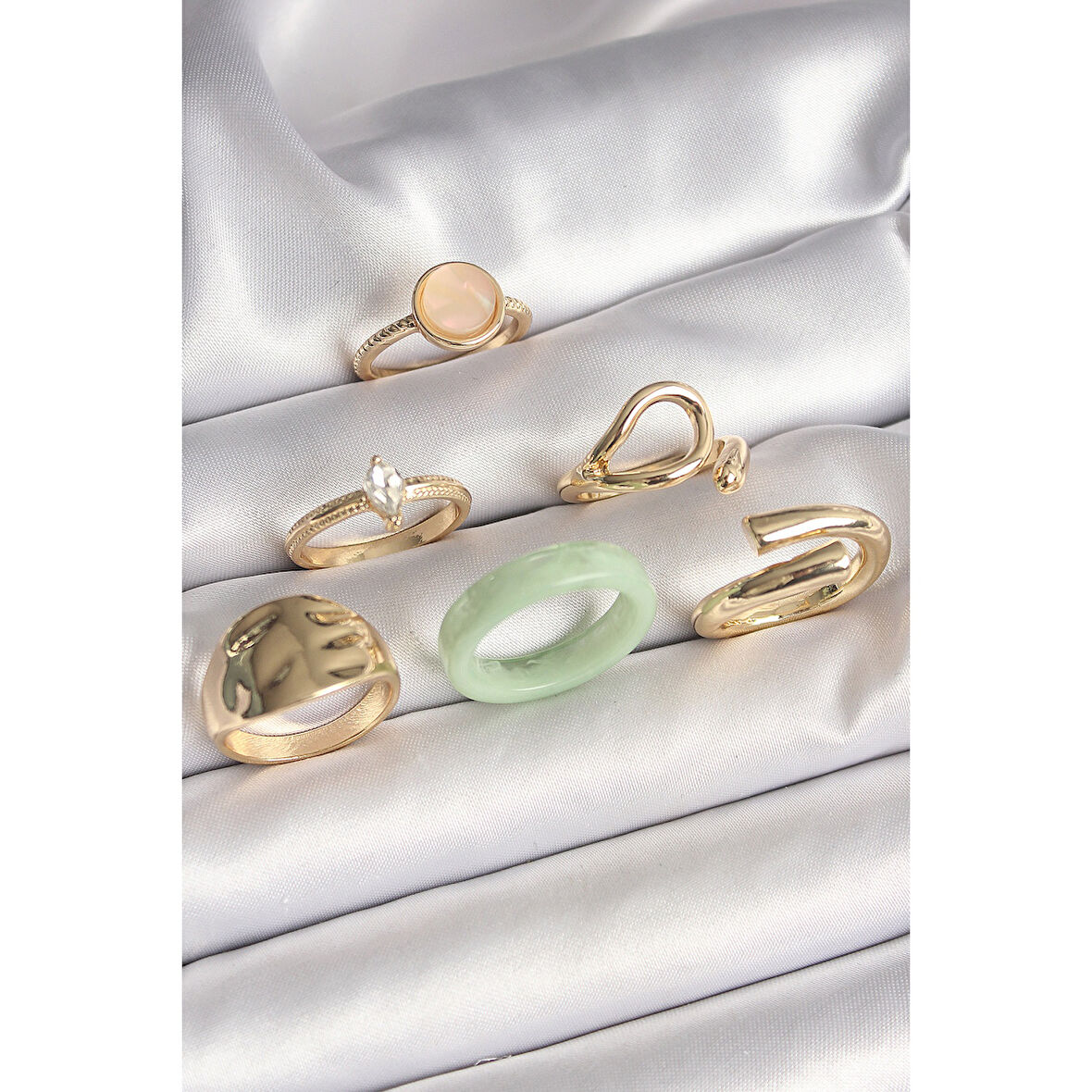 Pirinç Gold Renk Zirkon Taşlı Daire Pembe Mineli Detay 6'Lı Kadın Yüzük Seti