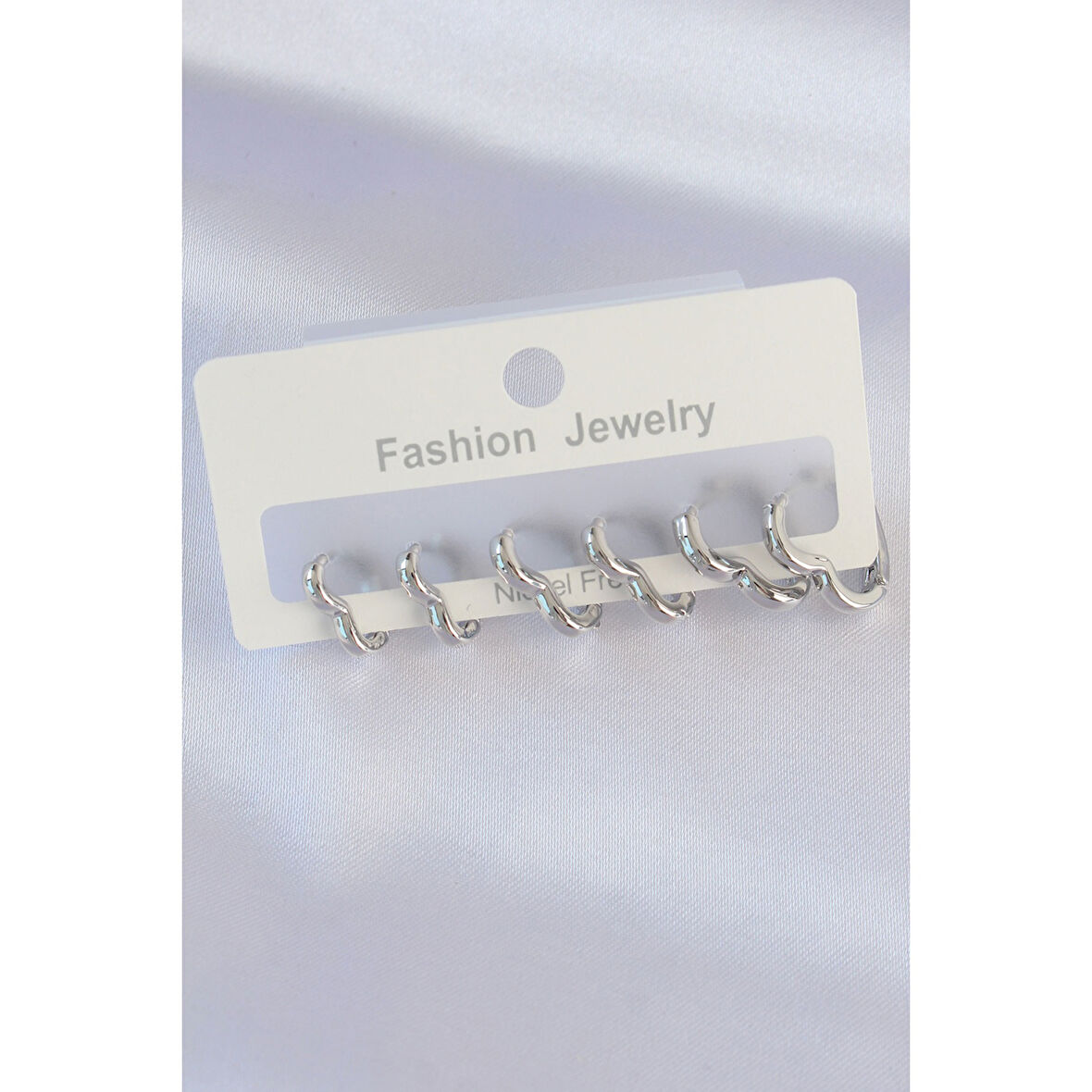 Pirinç Gümüş Renk Kalp Model Küpe Seti