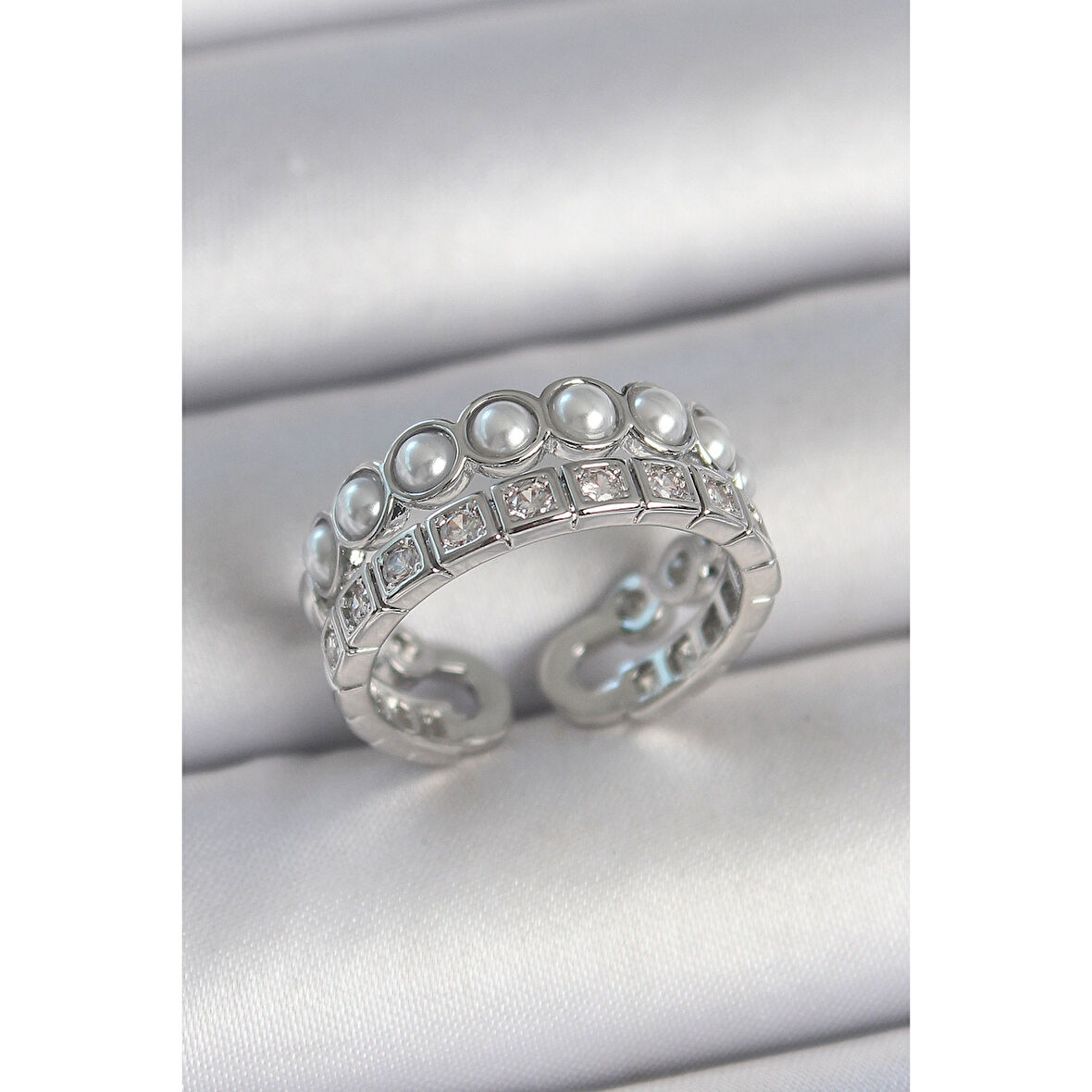 Pirinç Gümüş Renk 2'Li Sıra Zirkon Taşlı Ve İncili Ayarlanabilir Kadın Yüzük