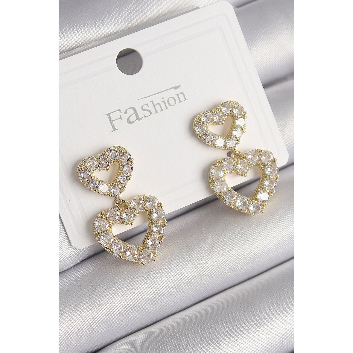 Pirinç Gold Renk Zirkon Taşlı Sallantı Kalp Model Kadın Küpe