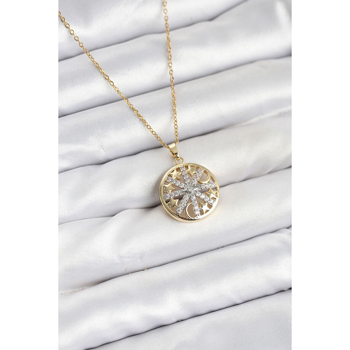 316L Çelik Zincir Gold Renk Zirkon Taşlı Kadın Kolye