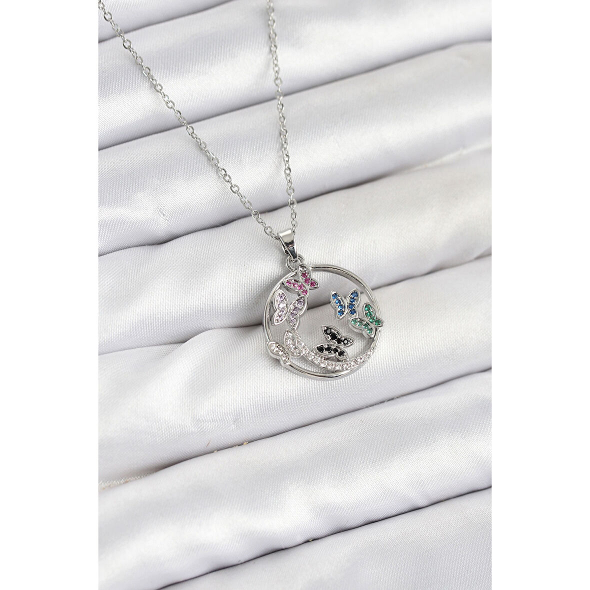 316L Çelik Zincir Gümüş Renk Zirkon Taşlı Kelebekli Kadın Kolye