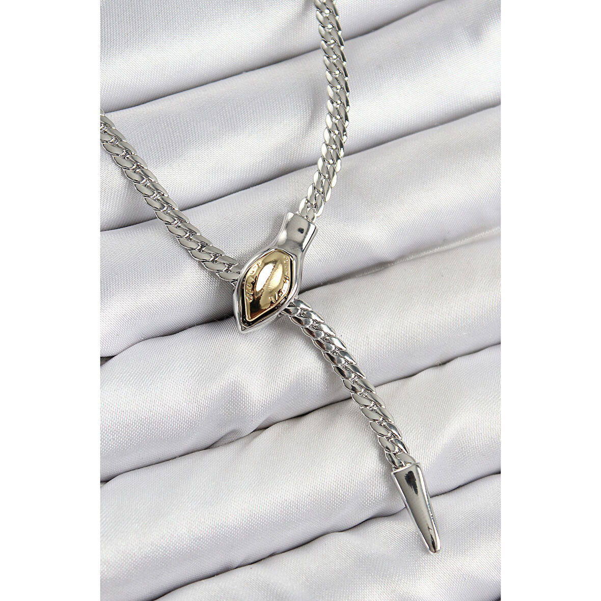 Pirinç Asansörlü Yılan Model Gümüş Renk Kadın Kolye