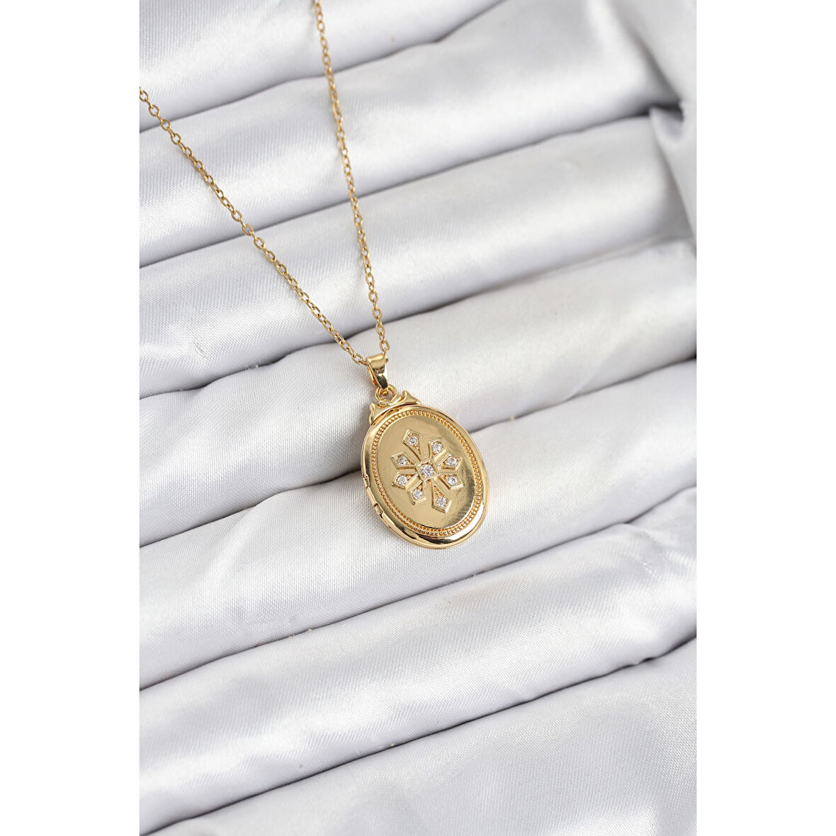 316L Çelik Zincir Gold Renk Kapaklı Açılabilir Model Kadın Kolye