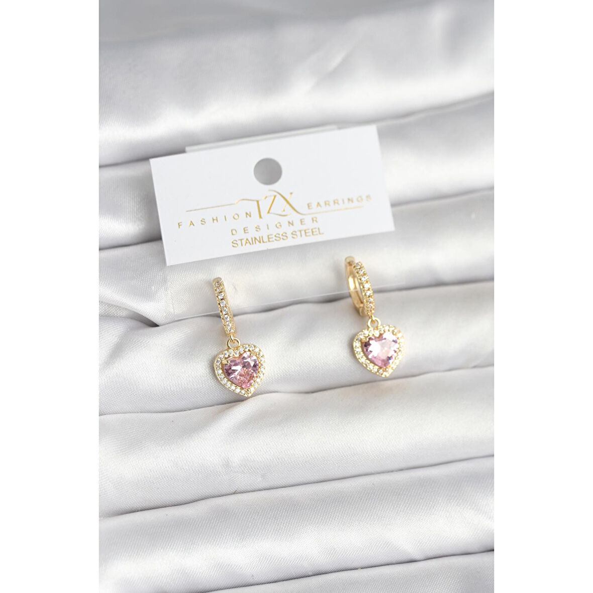 Pirinç Gold Pembe Renk Zirkon Taşlı Kalp Model Kadın Küpe