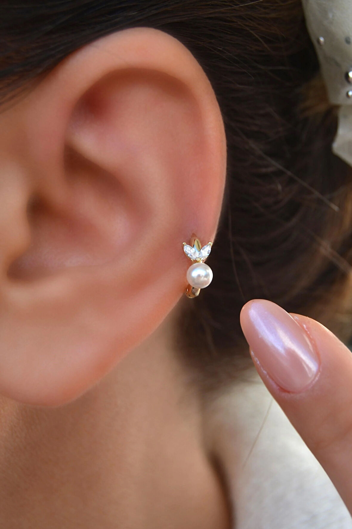 İncili Halka Piercing Forward Helix Kıkırdak Lob Helix Yaprak Taşlı İncili Piercing Küpe