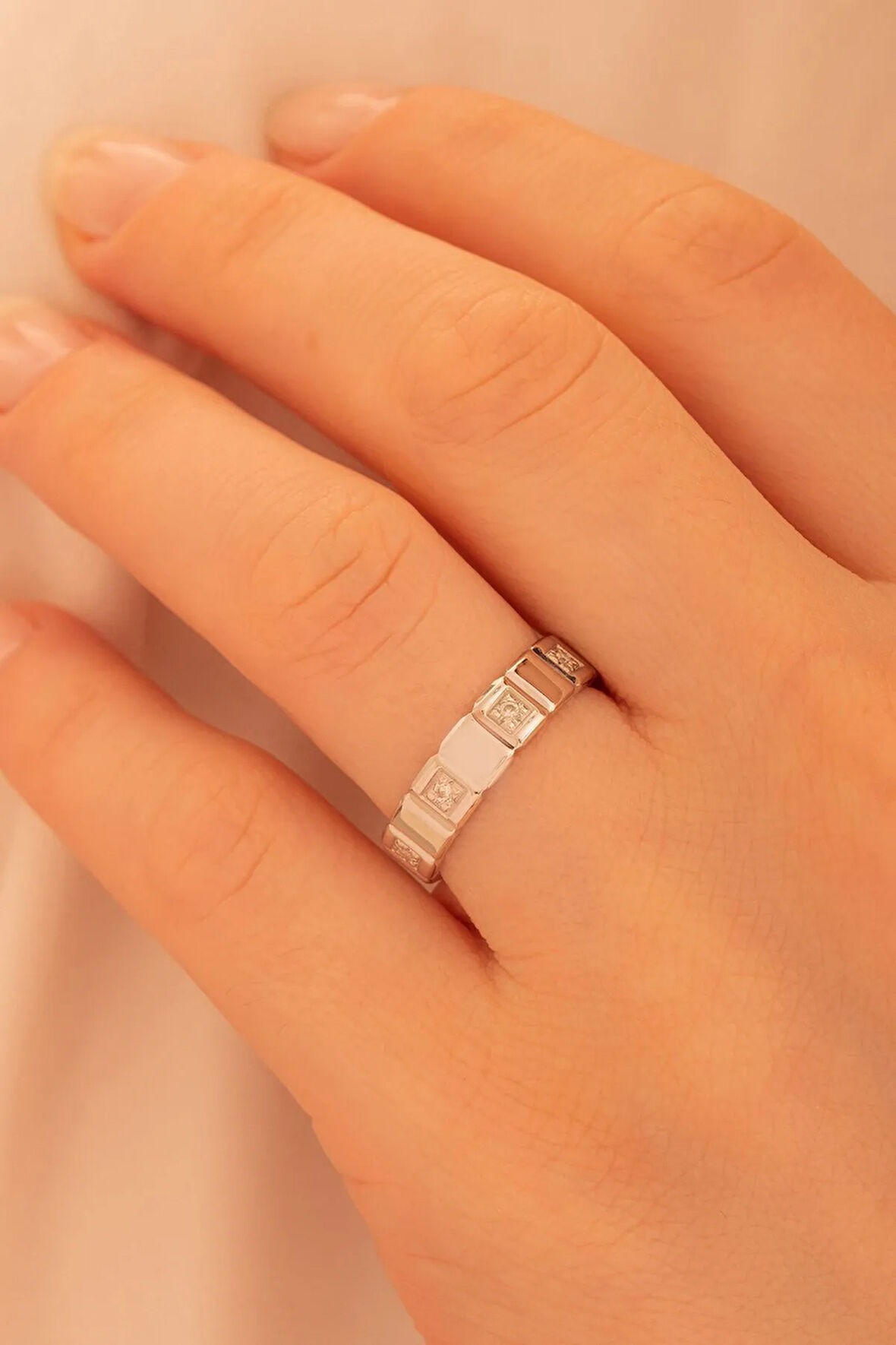 Kadın Gümüş Yüzük - 925 Ayar Terahertz Model Gümüş Alyans Yüzük