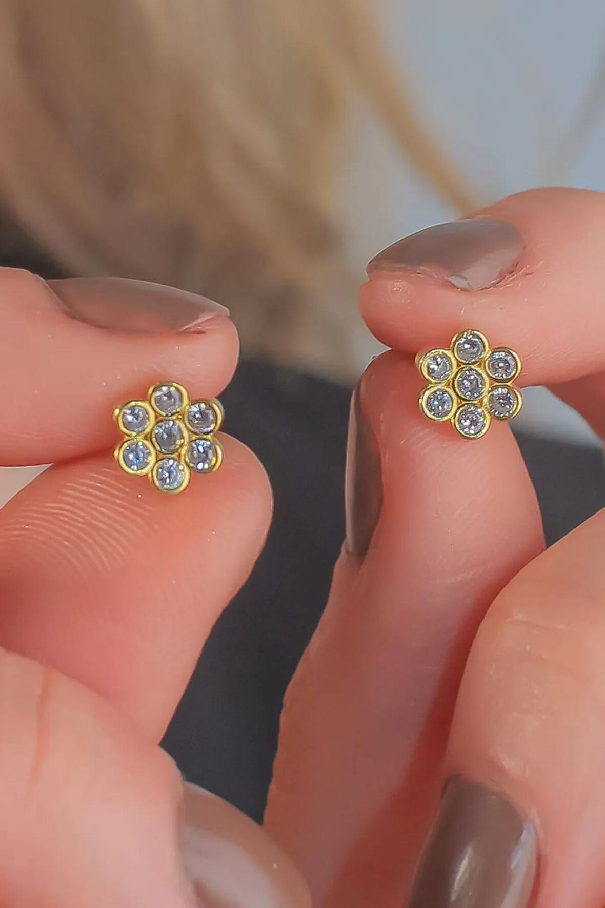 925 Ayar Gold Gümüş Çivili Küpe