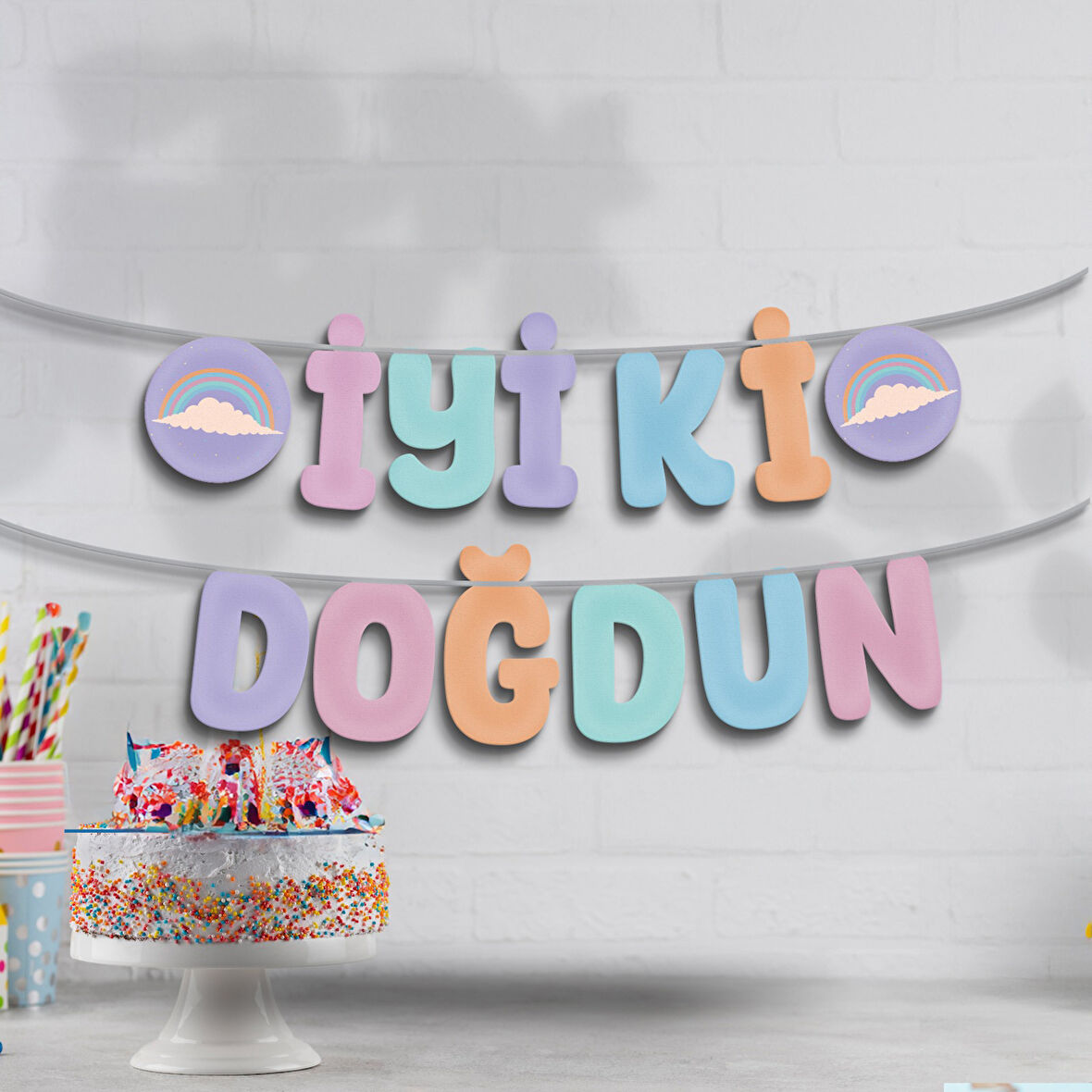 MAKARON İYİ Kİ DOĞDUN BANNER