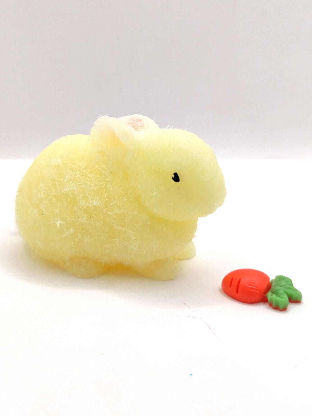Tavşan Moj Moj Taba Squishy Havuçlu Tavşan Sıkma 7 cm Tüylü Sukuşi - Sarı