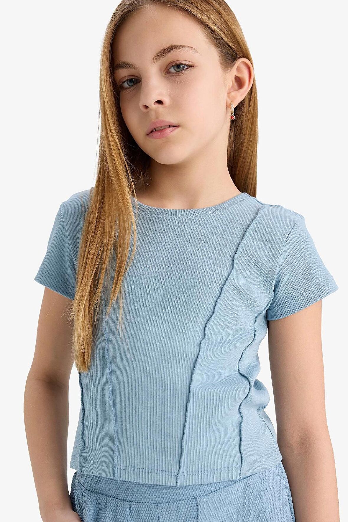 DeFacto Kız Çocuk Slim Fit Dar Kesim Bisiklet Yaka Basic Düz Ribana Kısa Kollu Tişört C0104A825SMBE760