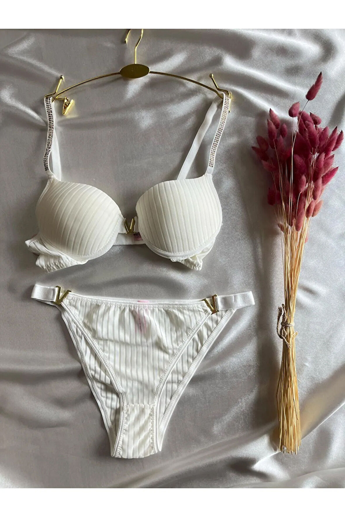 Destekli V Detay Siyah Kadın Iç Çamaşır Takım Sütyen Takım